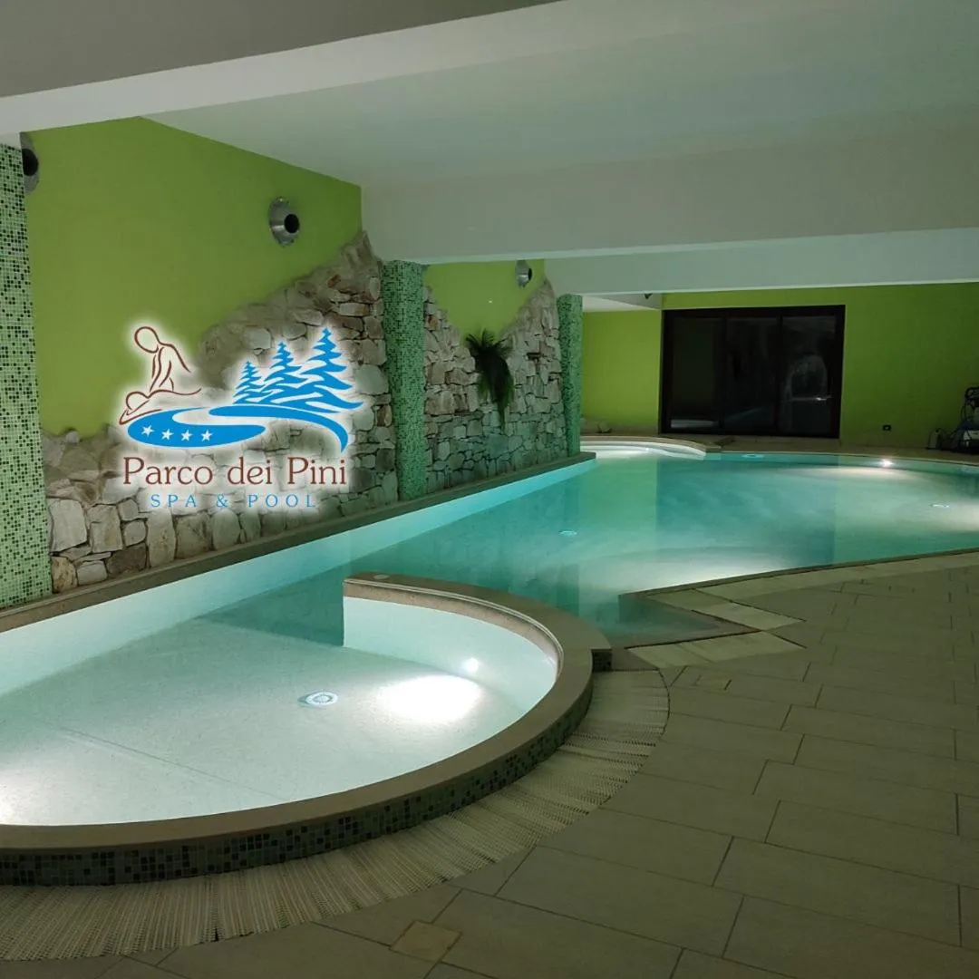 Swimming pool in Parco dei Pini - Sila Wellness Hotel