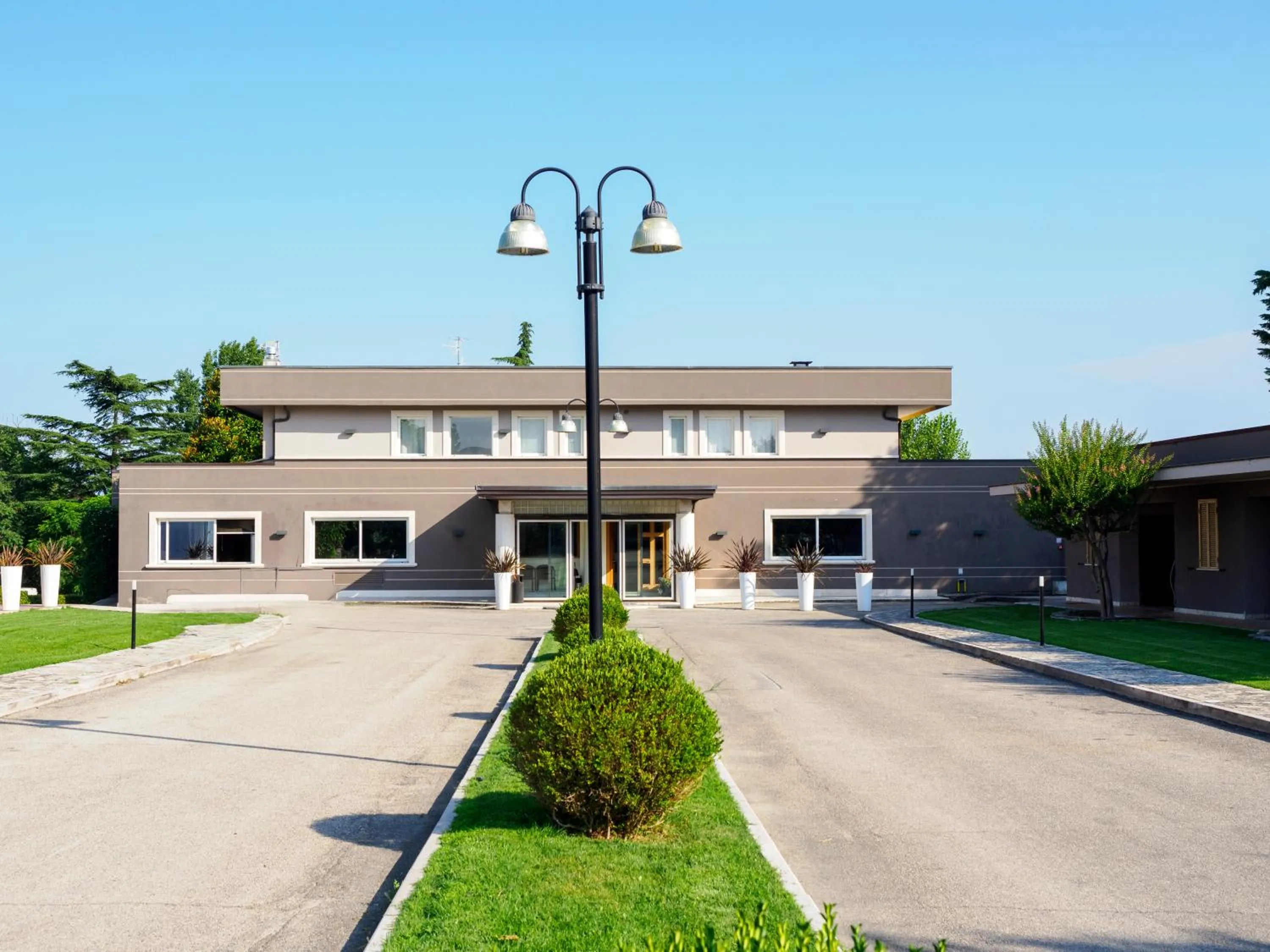 Property building in Hotel Altamira