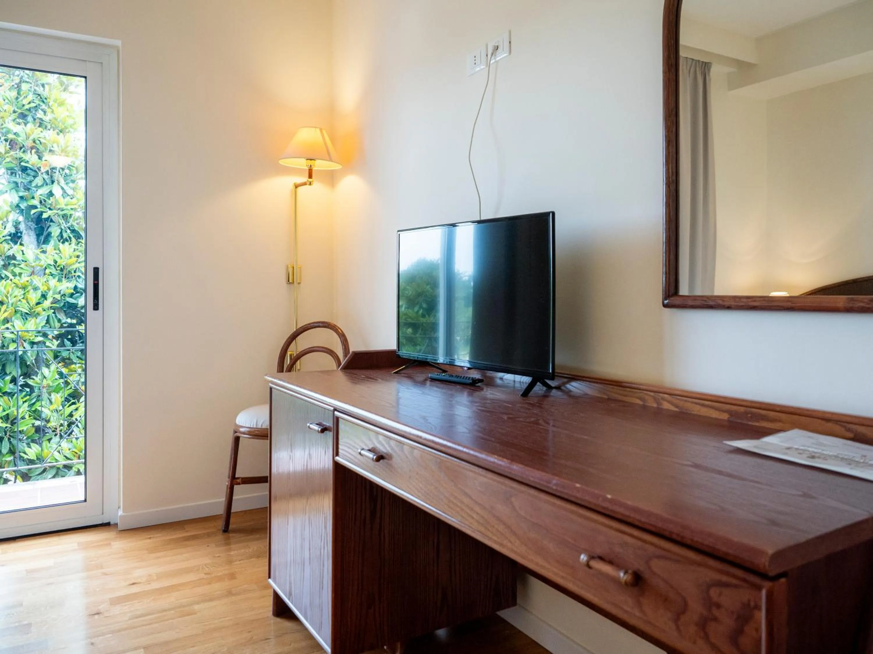 TV and multimedia in Hotel Altamira