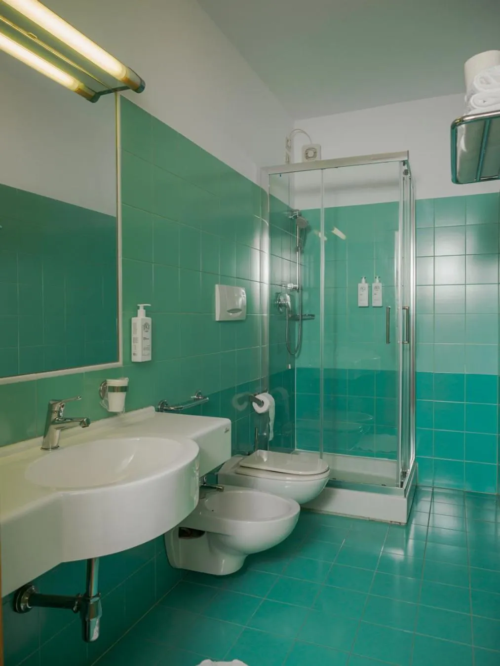 Bathroom in Hotel Altamira