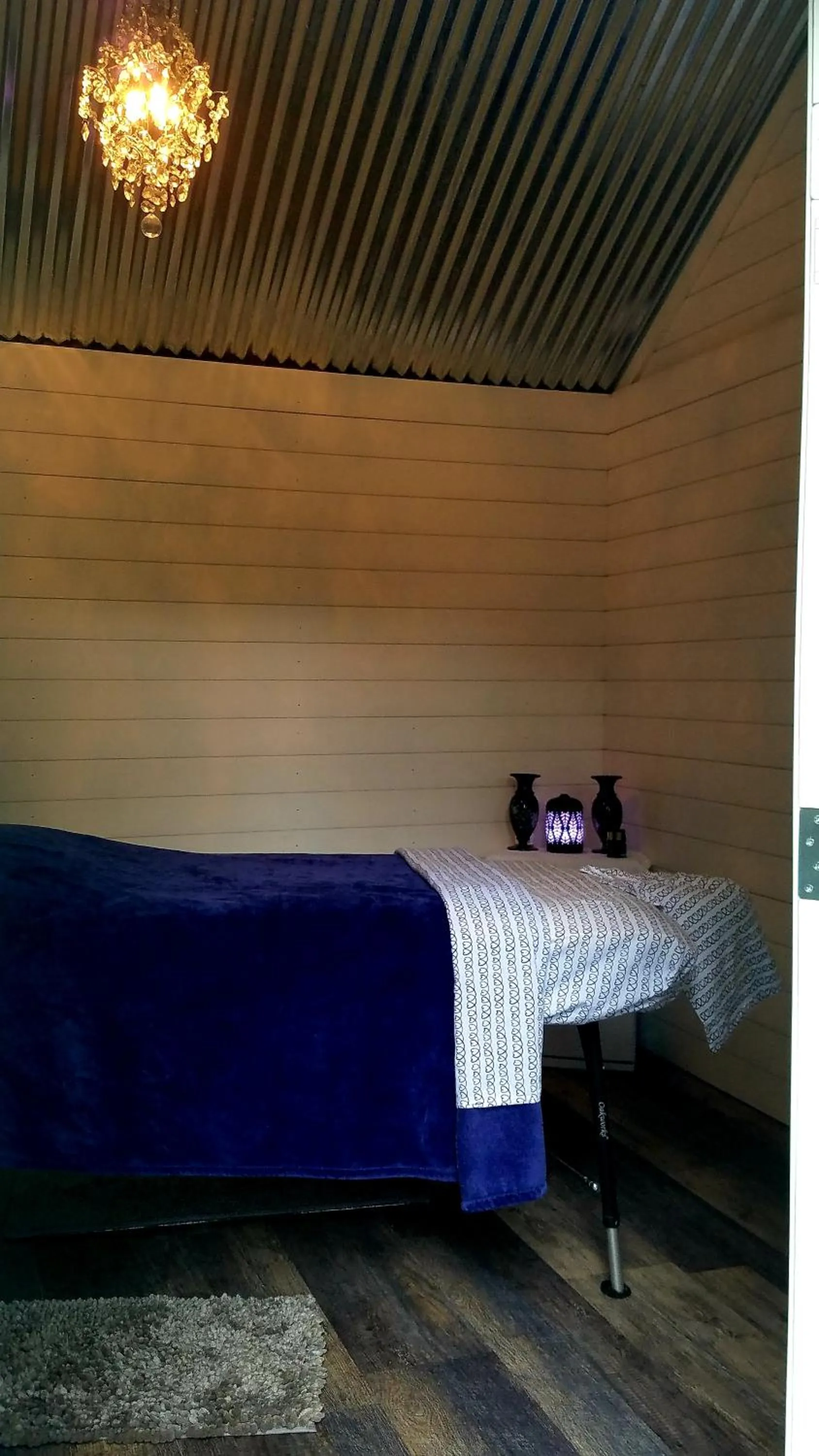Massage, Bed in Sacred Mtn River Suites