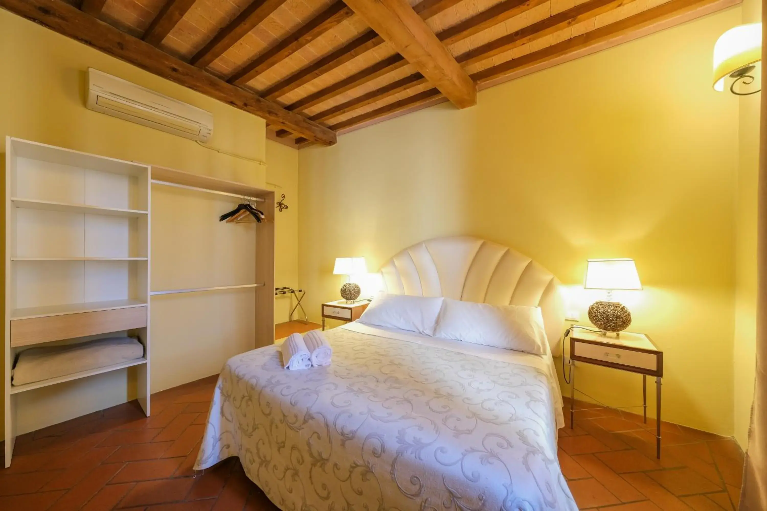 Bedroom, Bed in San Tommaso Bedroom, Bed in San Tommaso