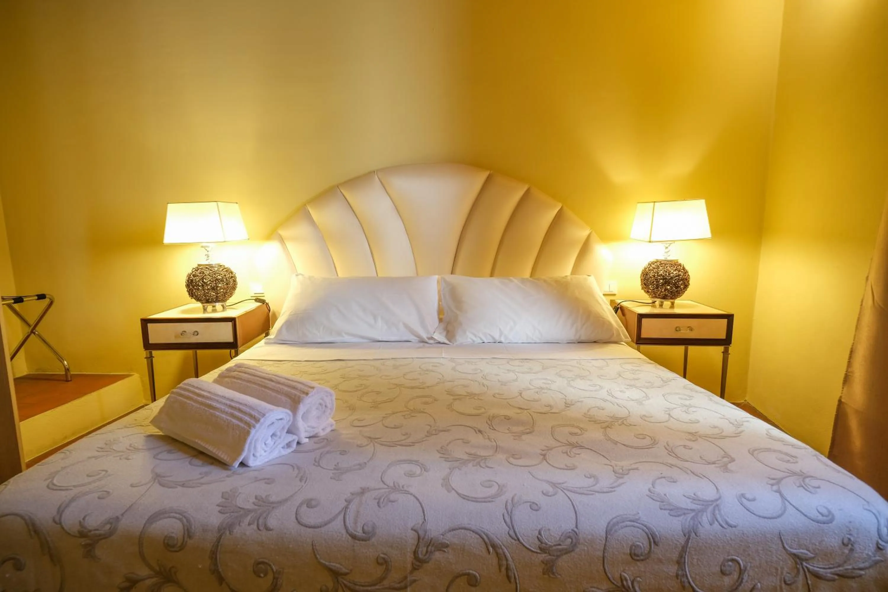 Bedroom, Bed in San Tommaso