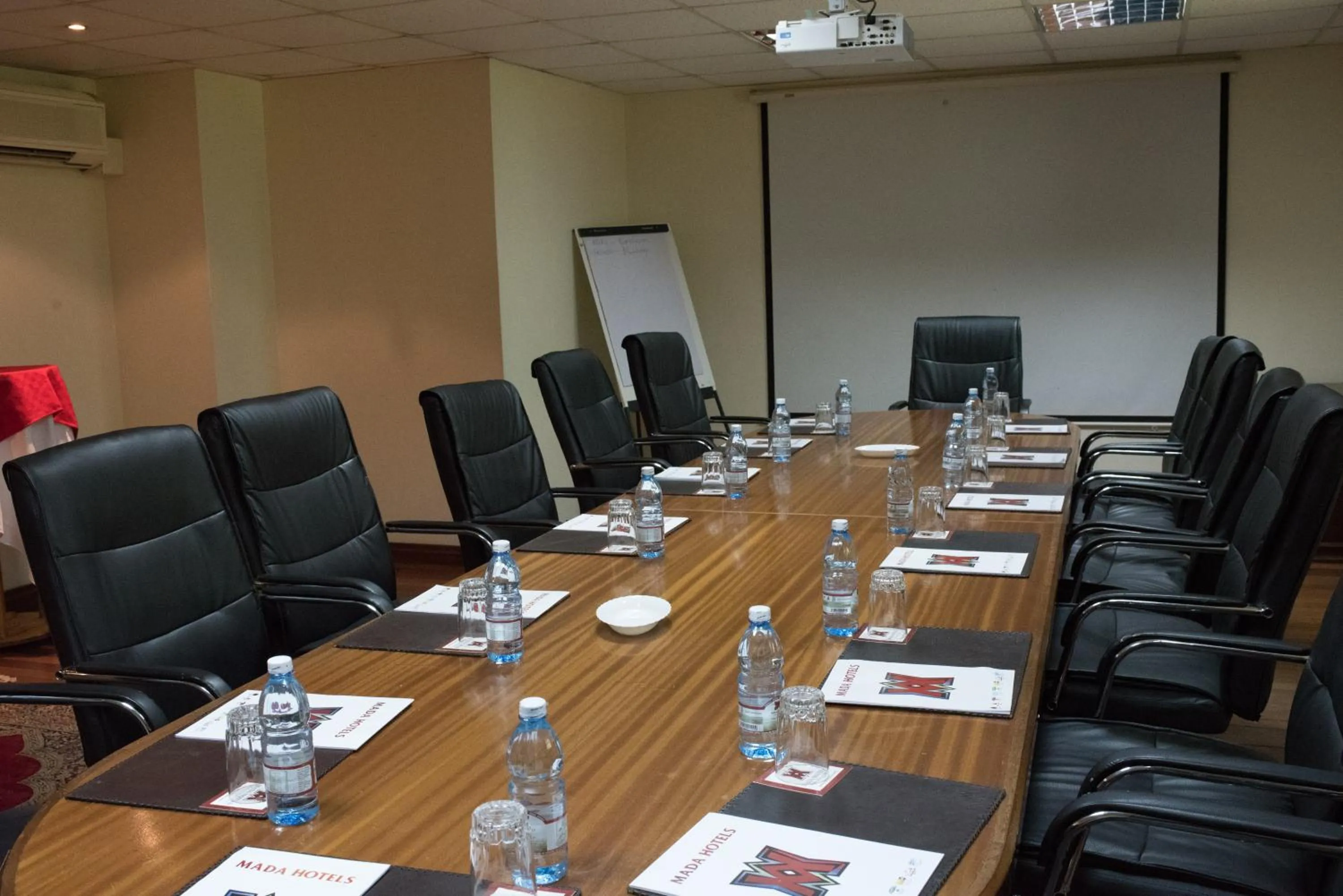 Business facilities in La Mada Hotel