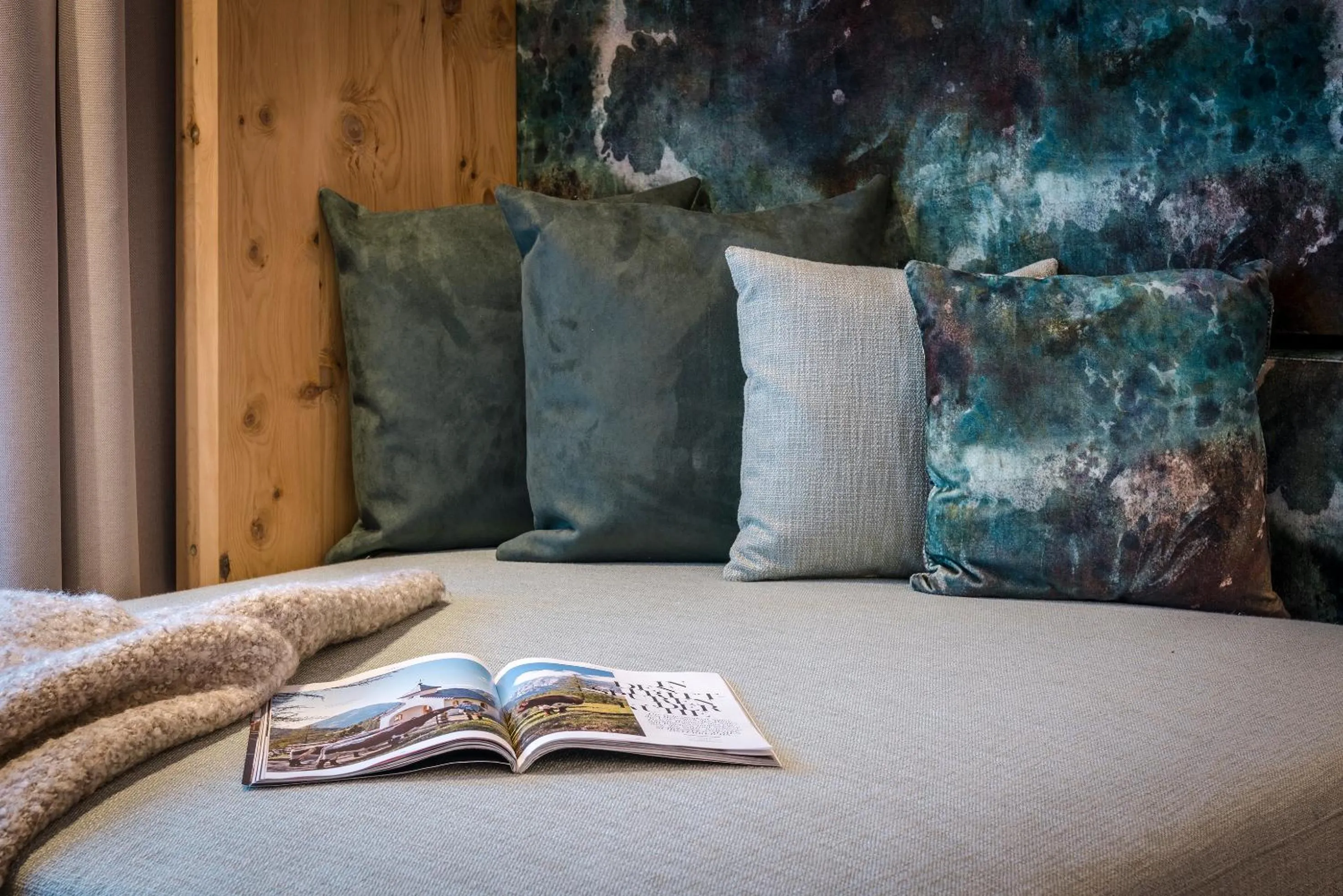 Decorative detail, Bed in Hotel zur Pfeffermühle