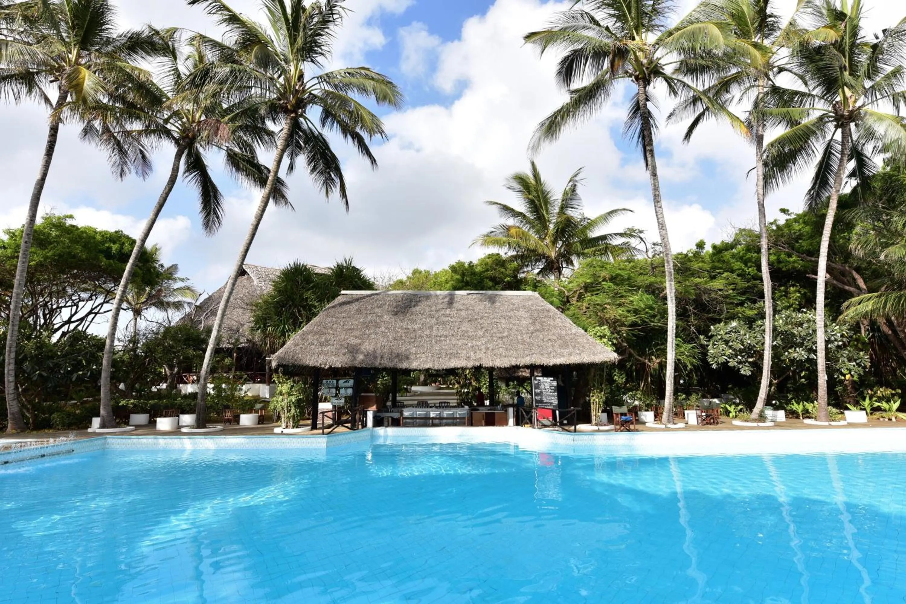 Swimming pool in Baobab Sea Lodge