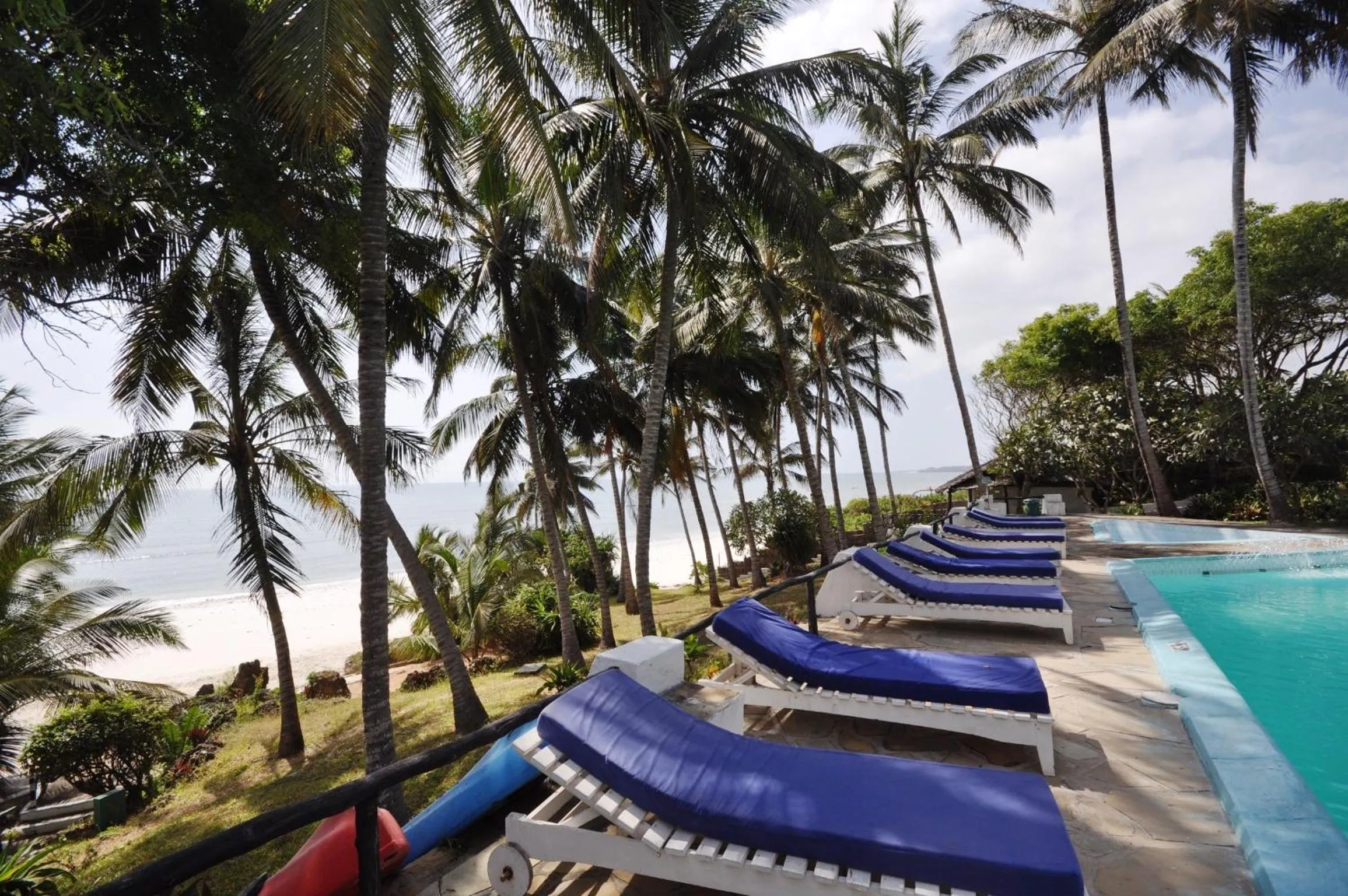 Pool view in Baobab Sea Lodge