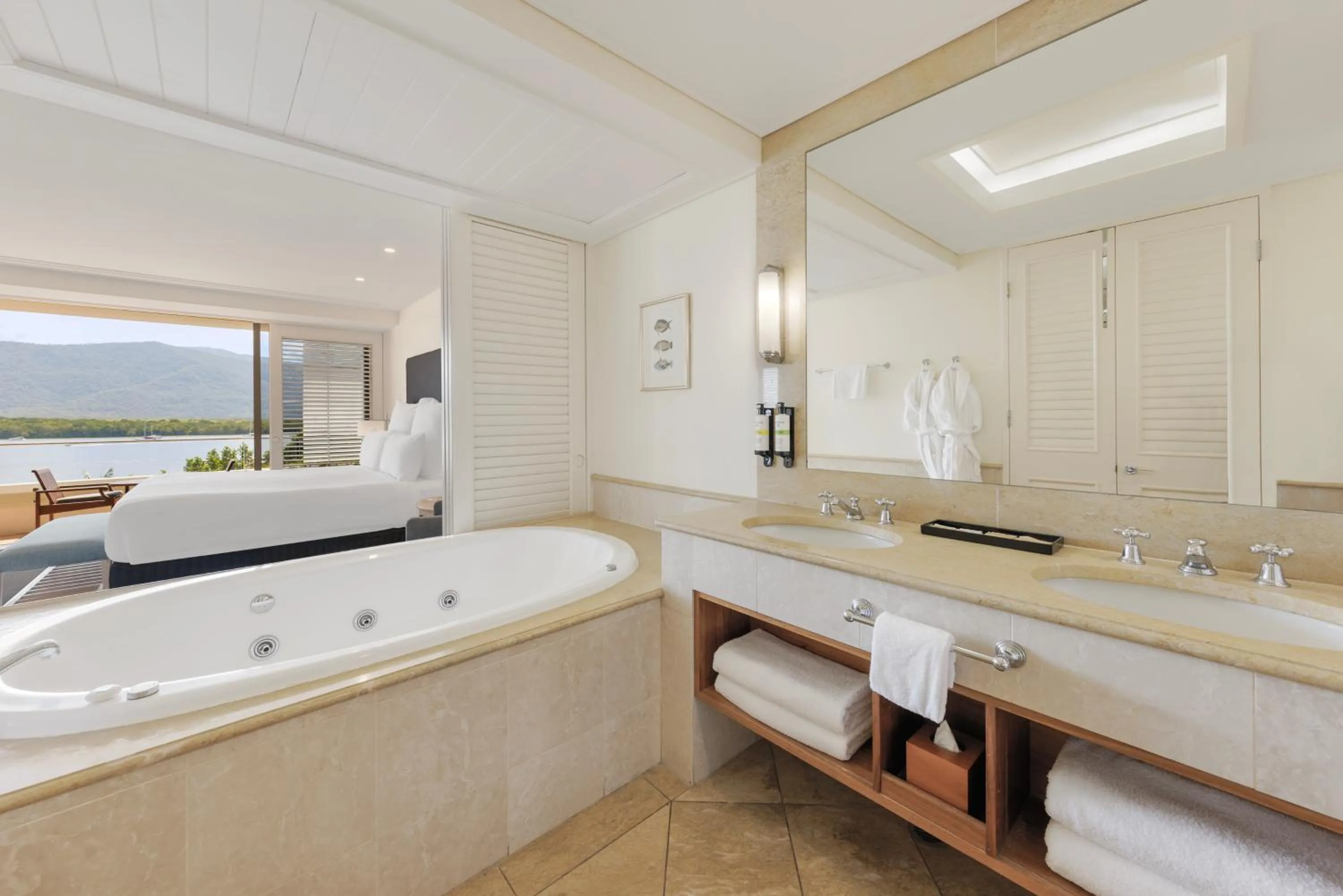 Bathroom in Pullman Reef Hotel Casino