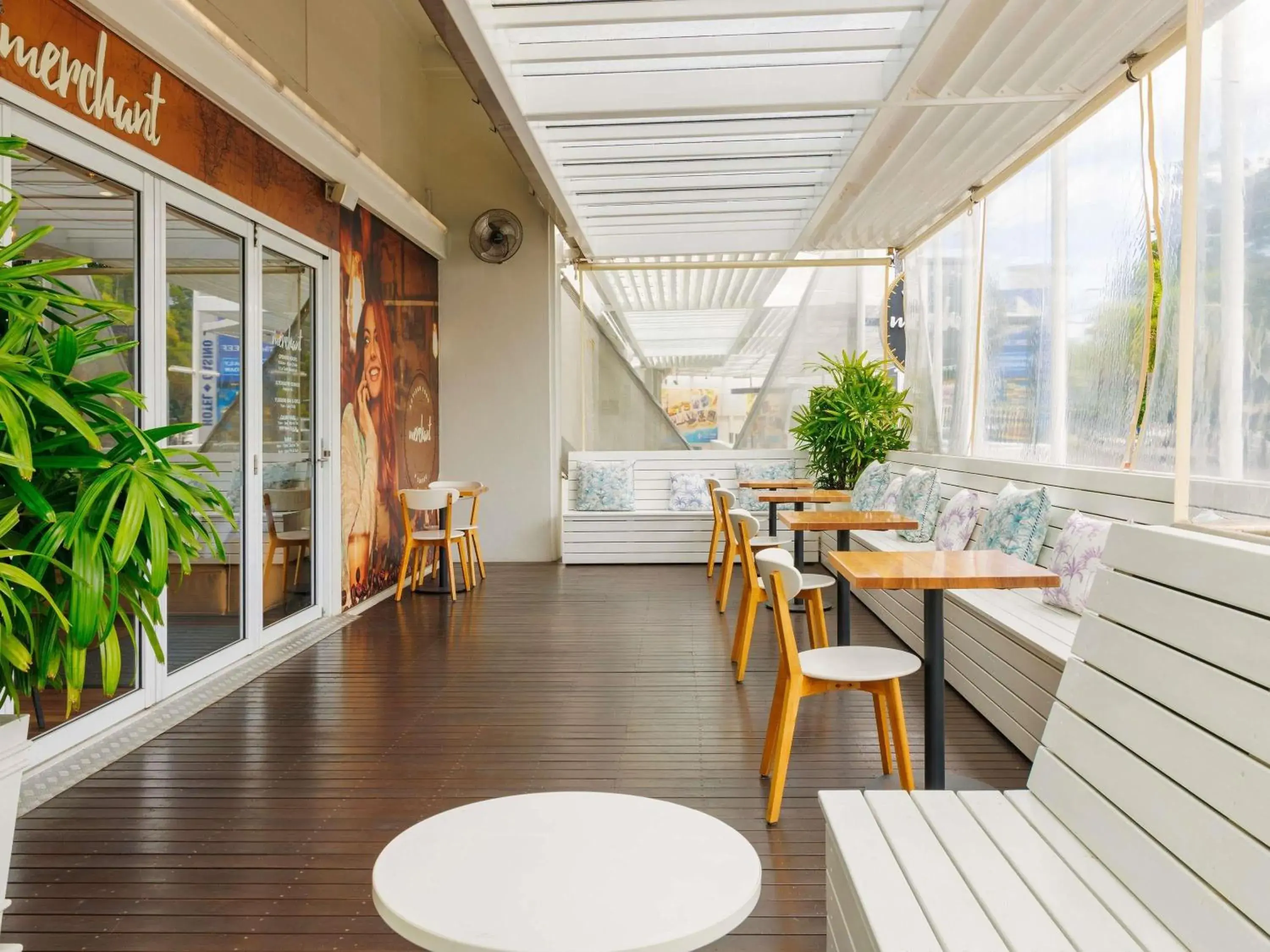 Restaurant/places to eat in Pullman Reef Hotel Casino Restaurant/places to eat in Pullman Reef Hotel Casino