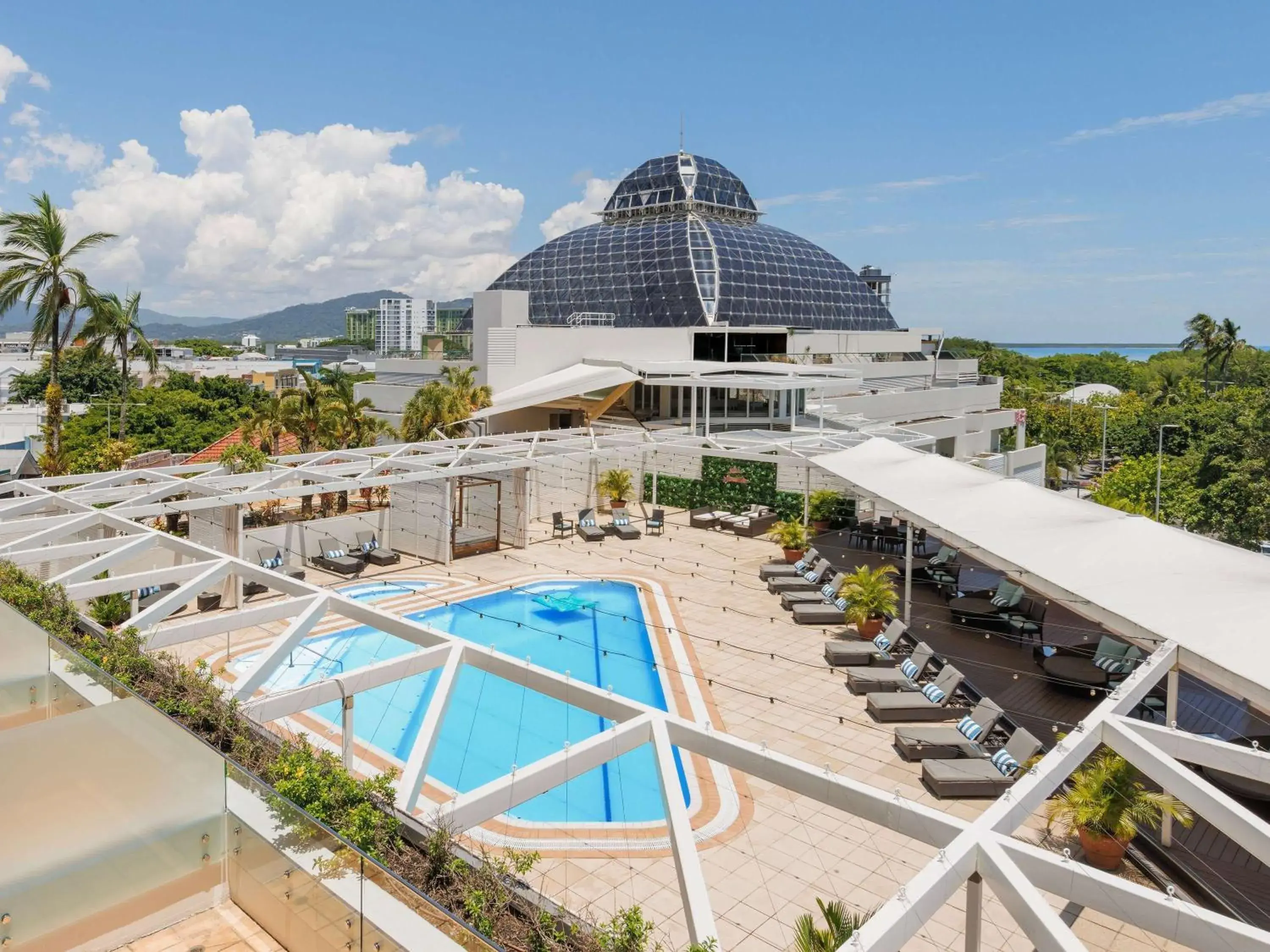 Bedroom in Pullman Reef Hotel Casino Bedroom in Pullman Reef Hotel Casino