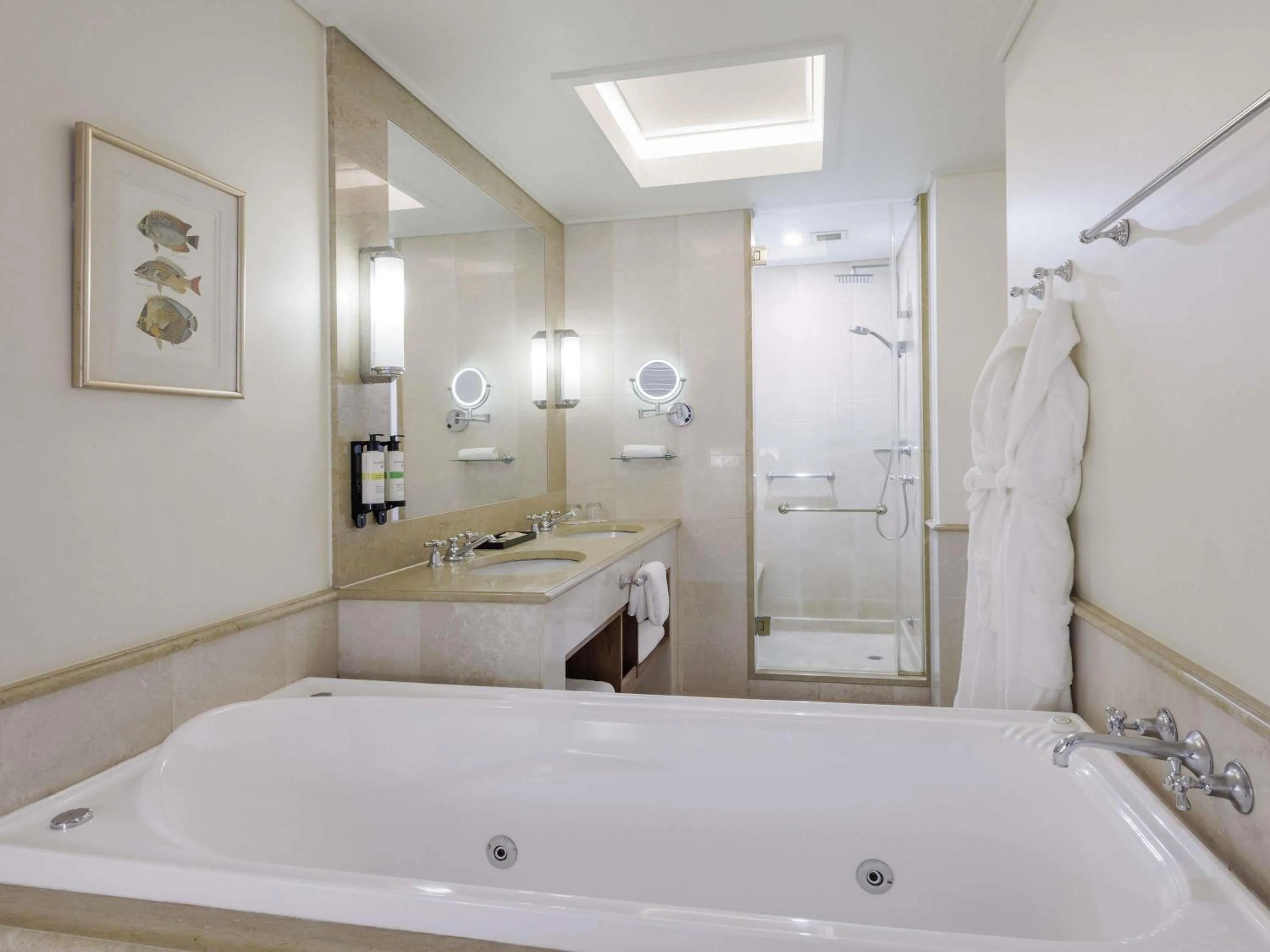 Bedroom in Pullman Reef Hotel Casino