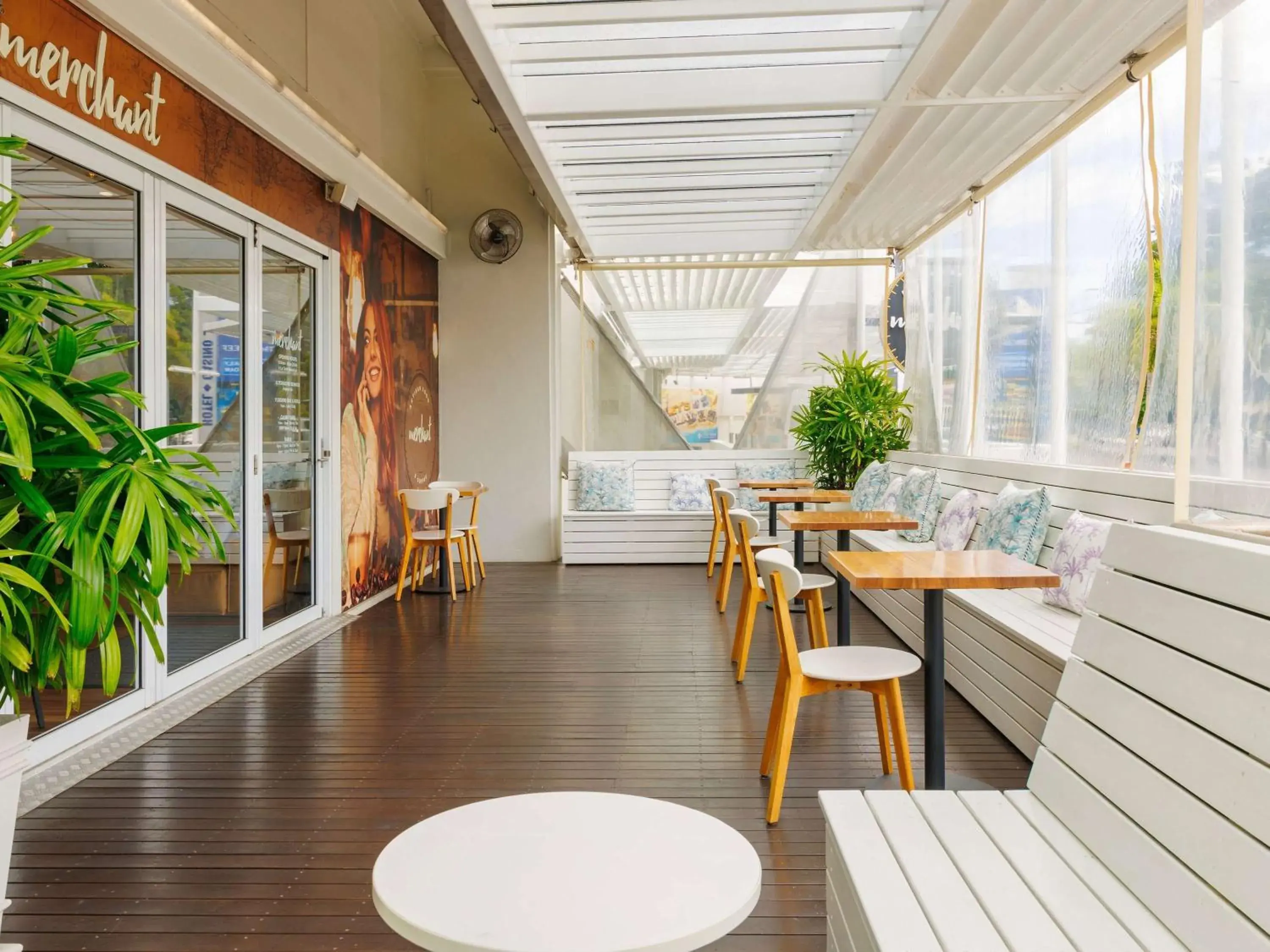 Restaurant/places to eat in Pullman Reef Hotel Casino Restaurant/places to eat in Pullman Reef Hotel Casino