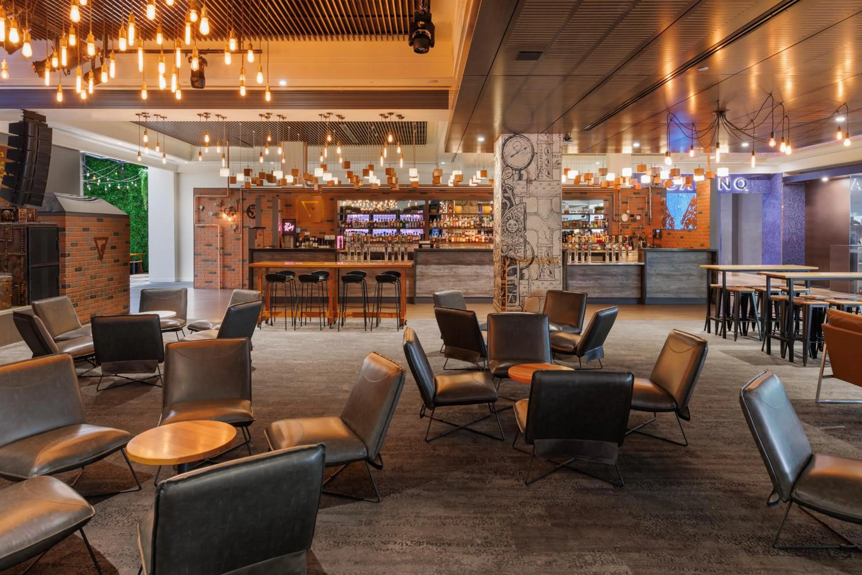 Lounge or bar in Pullman Reef Hotel Casino