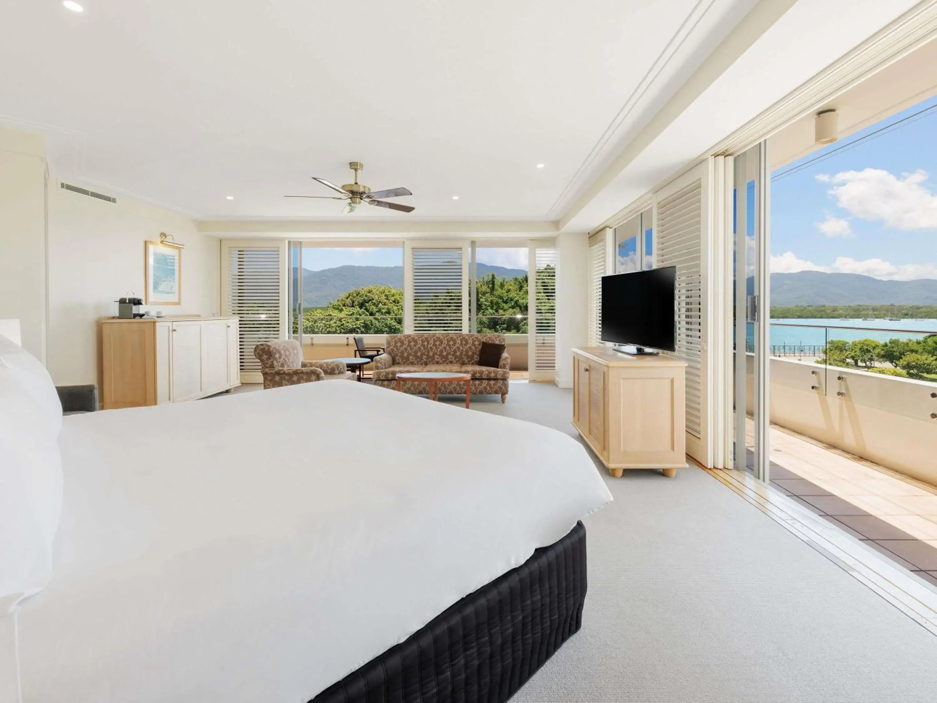 Property building, Bed in Pullman Reef Hotel Casino Property building, Bed in Pullman Reef Hotel Casino