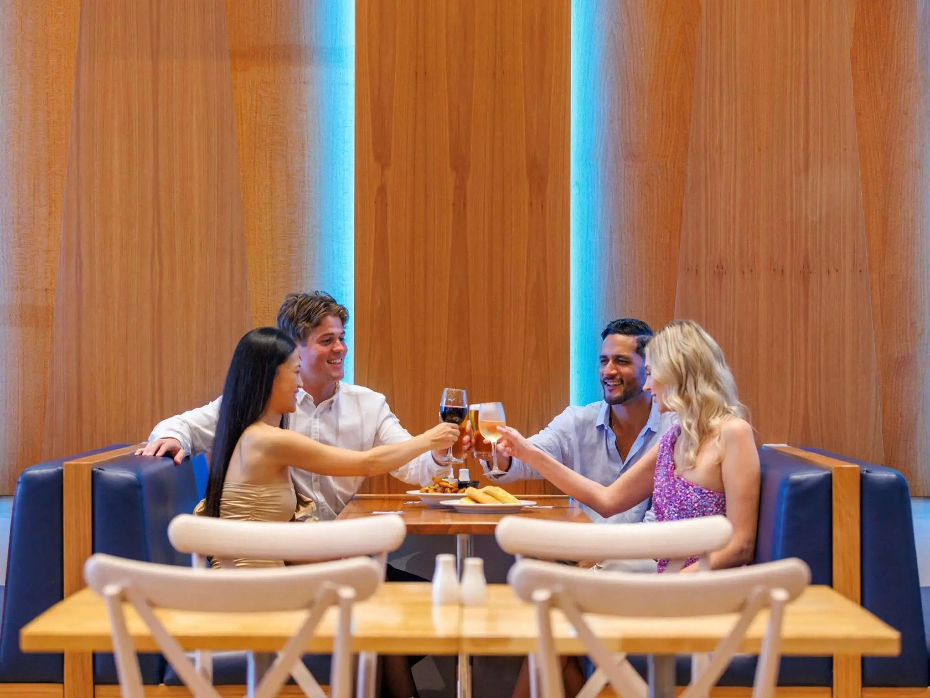 Restaurant/places to eat in Pullman Reef Hotel Casino Restaurant/places to eat in Pullman Reef Hotel Casino