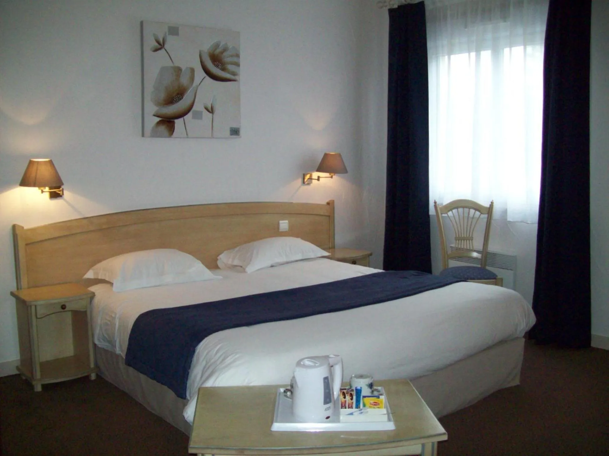 Photo of the whole room, Bed in Le Charollais Motel Contact-Hôtel