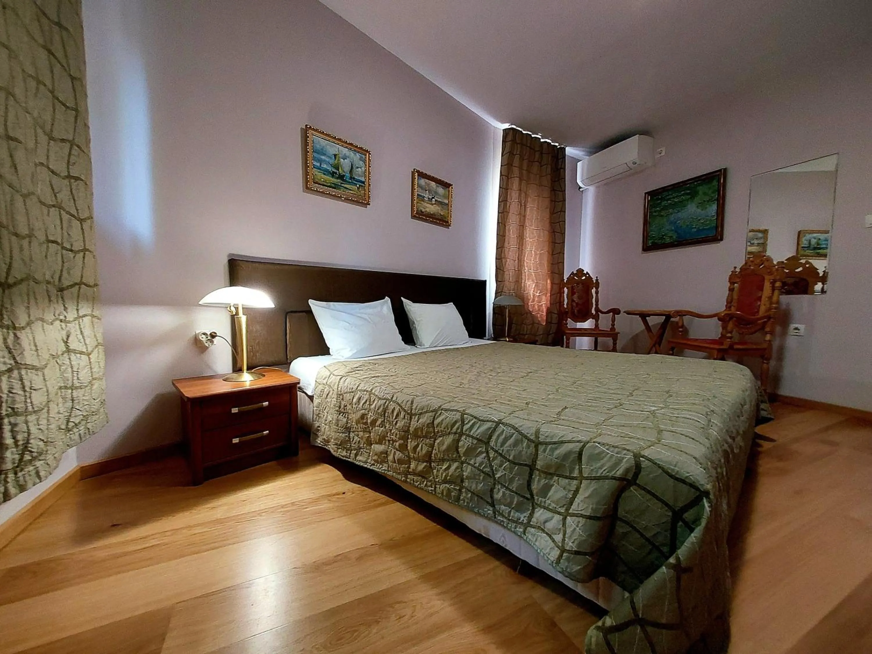 Day, Bed in Family Art Hotel Gallery