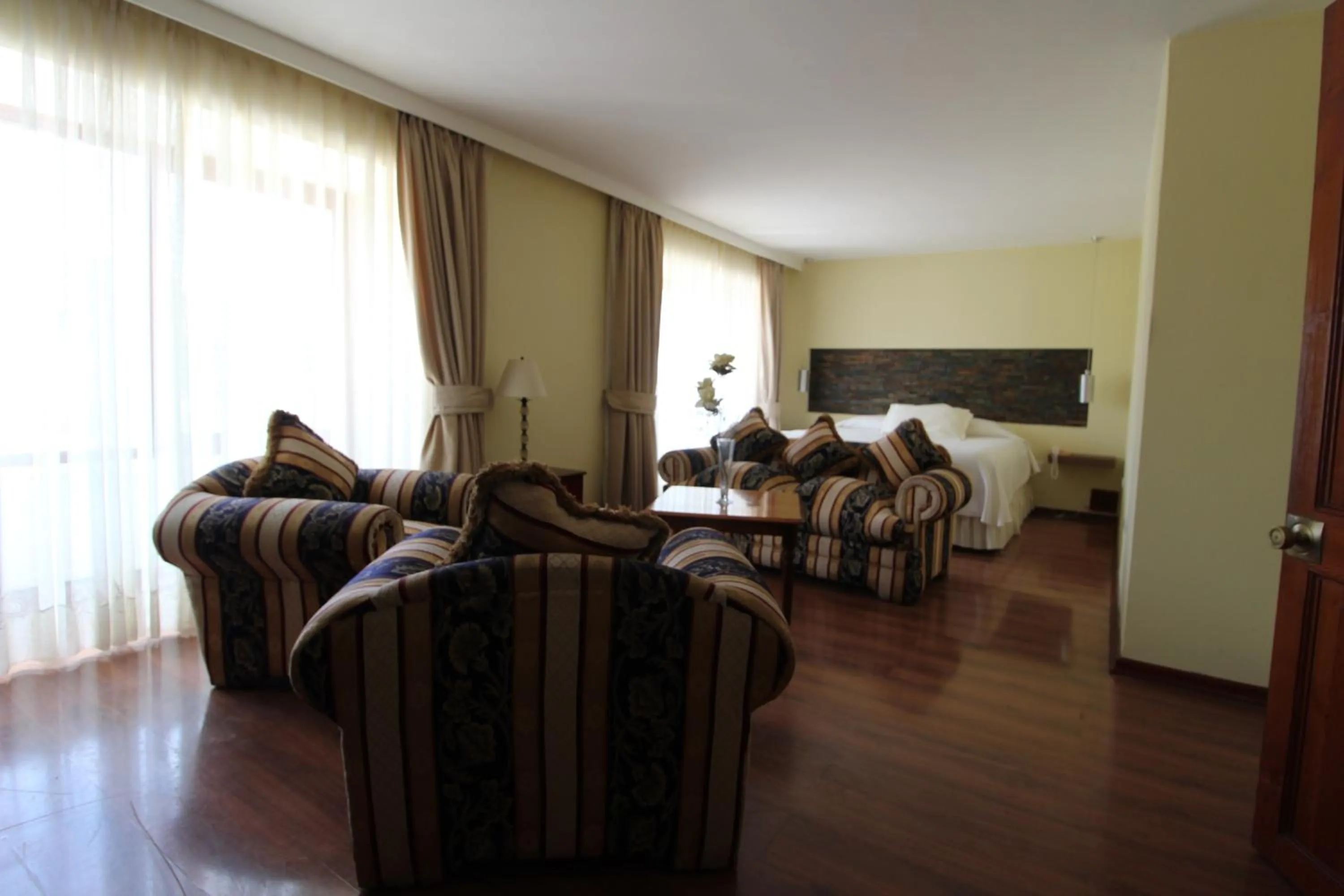 Bed in Hotel La Serena Plaza