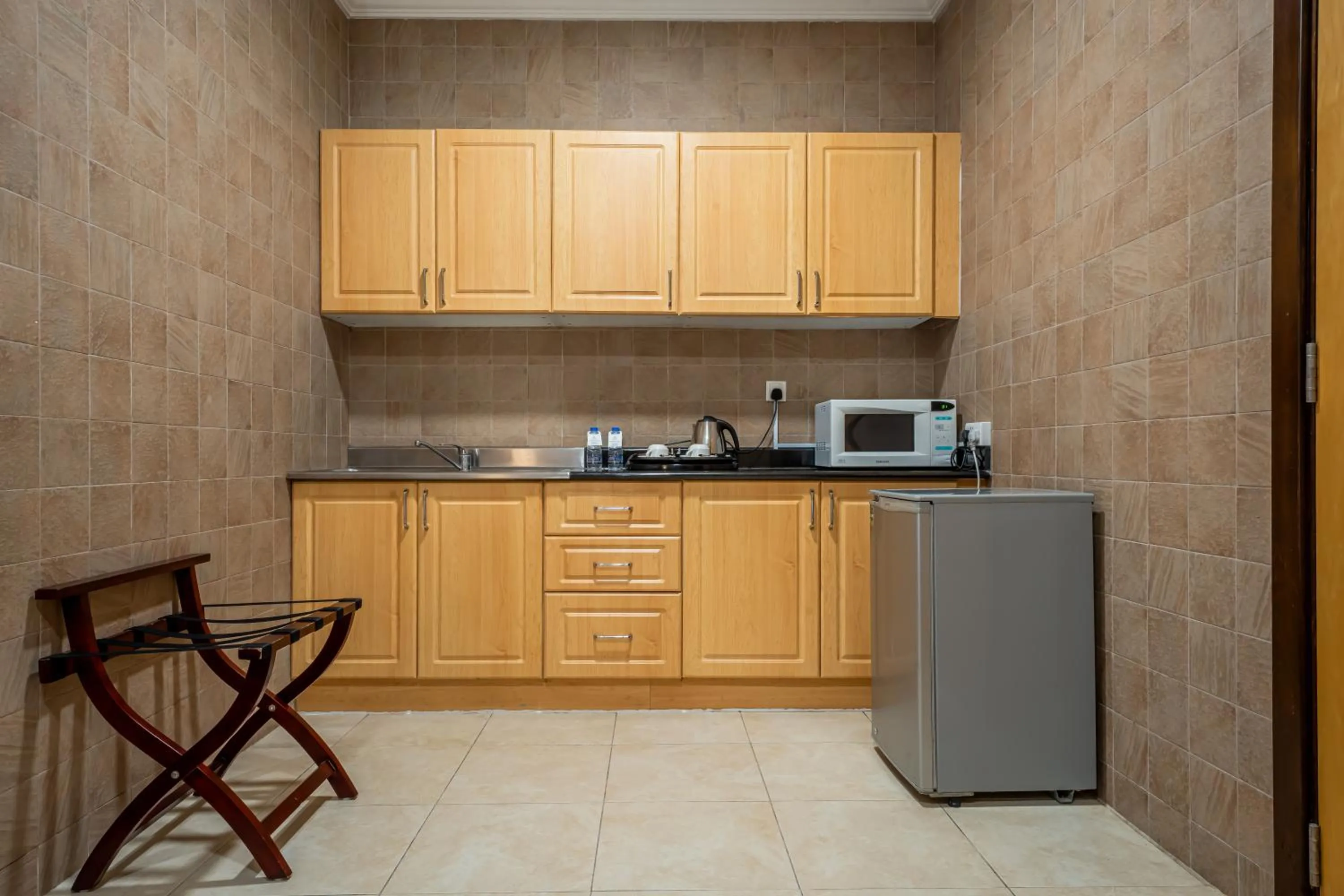 kitchen in Kingsgate Hotel Doha by Millennium Hotels