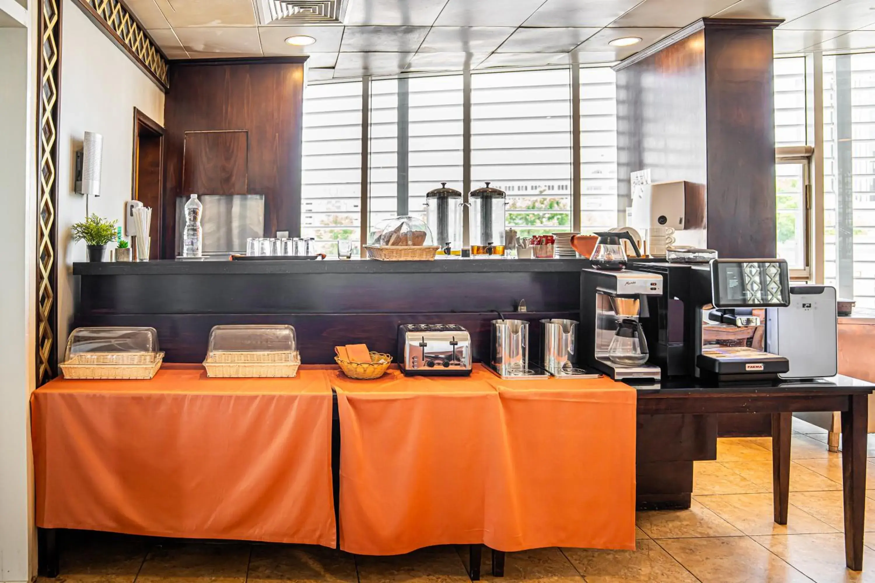 Restaurant/places to eat in Kingsgate Hotel Doha by Millennium Hotels Restaurant/places to eat in Kingsgate Hotel Doha by Millennium Hotels