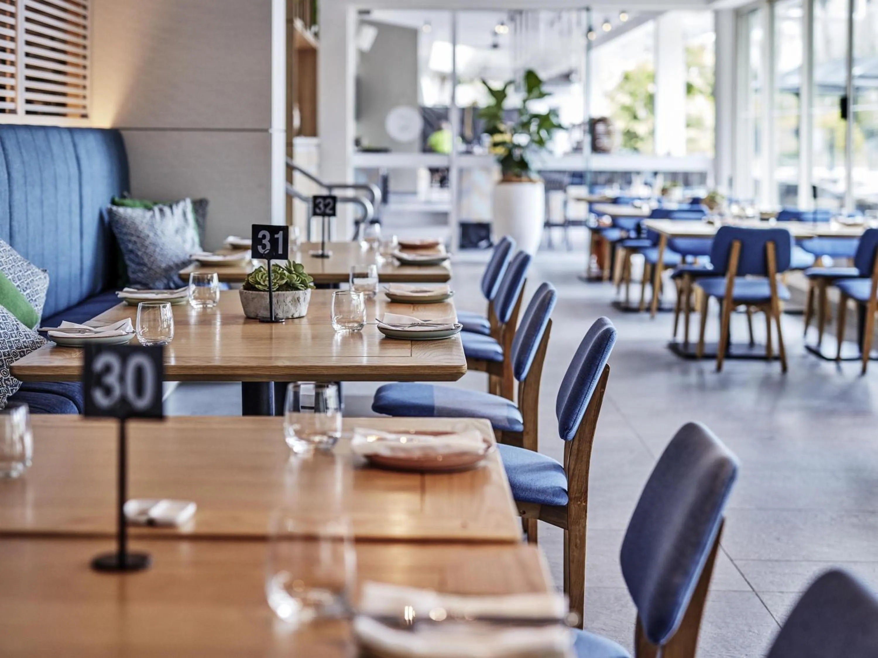 Restaurant/places to eat in Novotel Cairns Oasis Resort