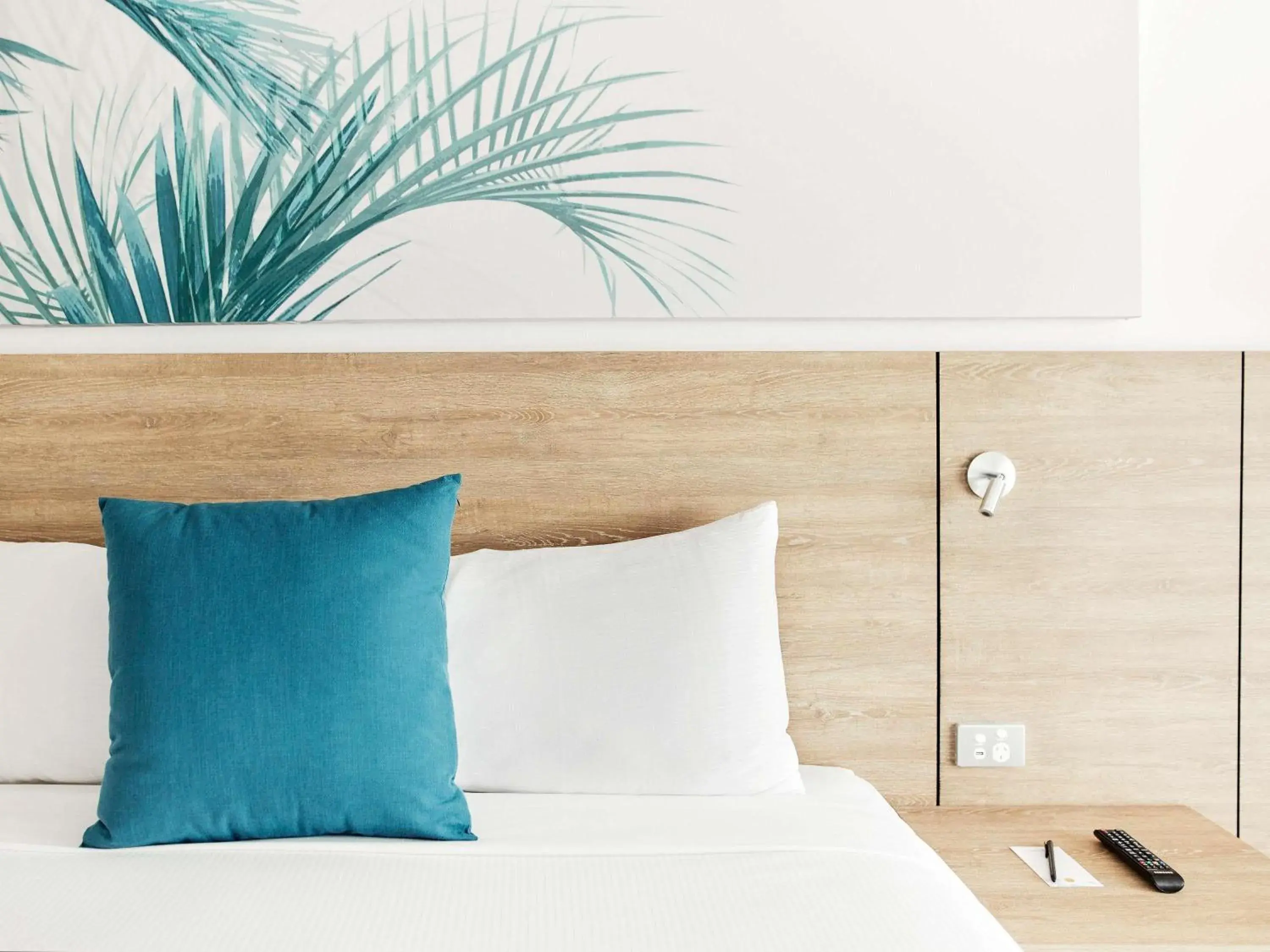 Property building, Bed in Novotel Cairns Oasis Resort Property building, Bed in Novotel Cairns Oasis Resort