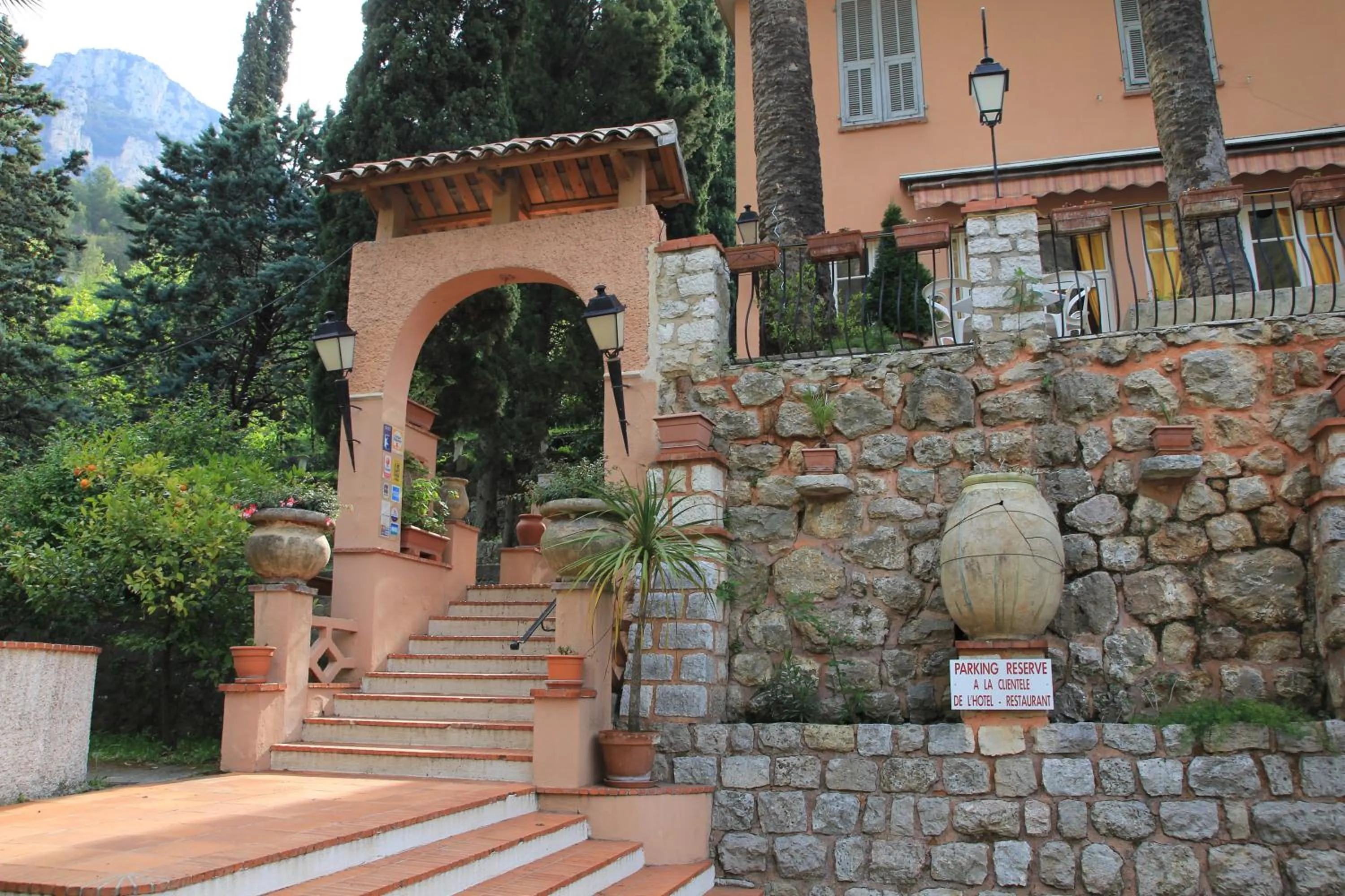 Facade/entrance in Auberge Les Gorges du Loup