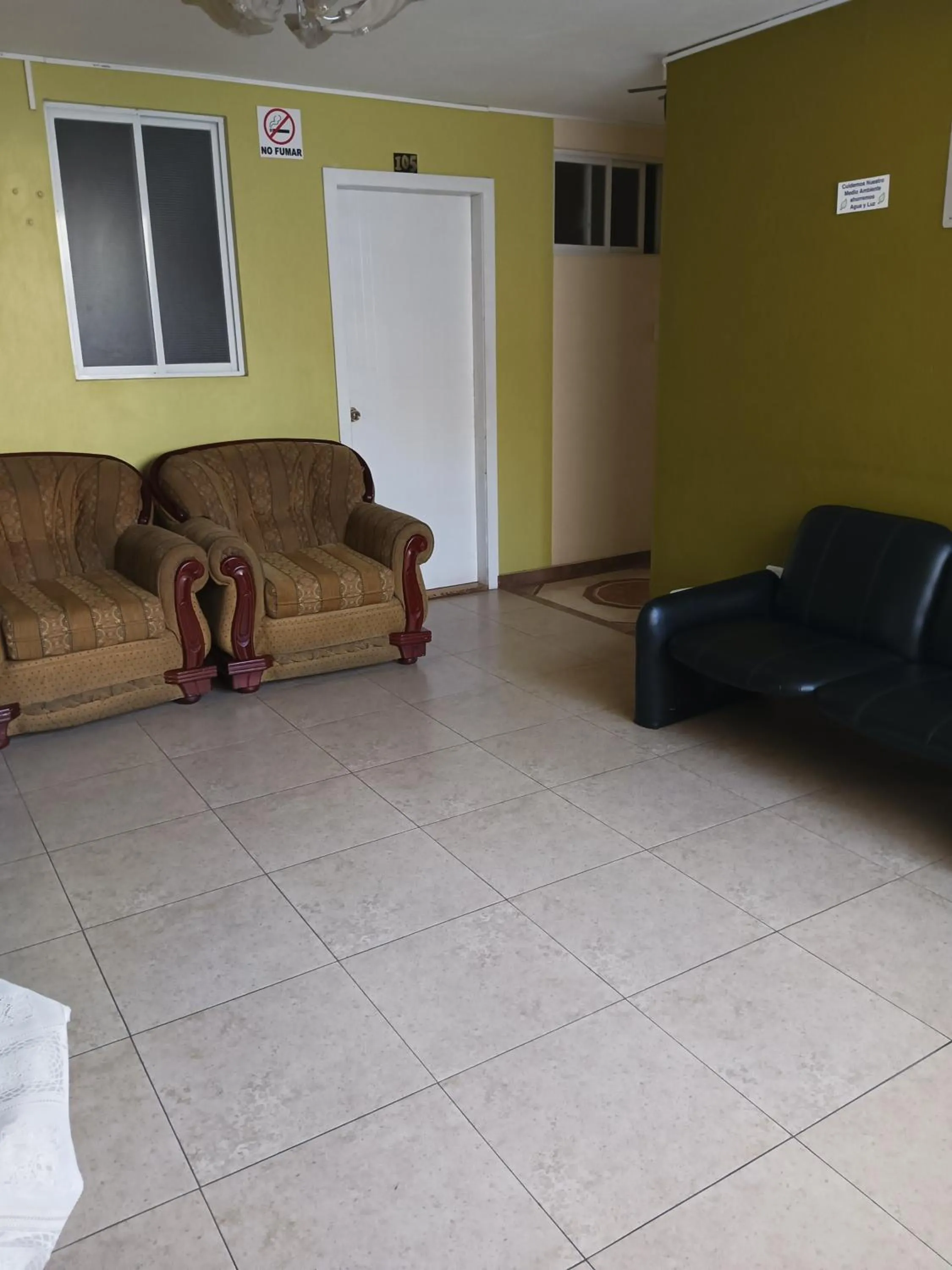 Living room in Hostal Puertas Del Sol