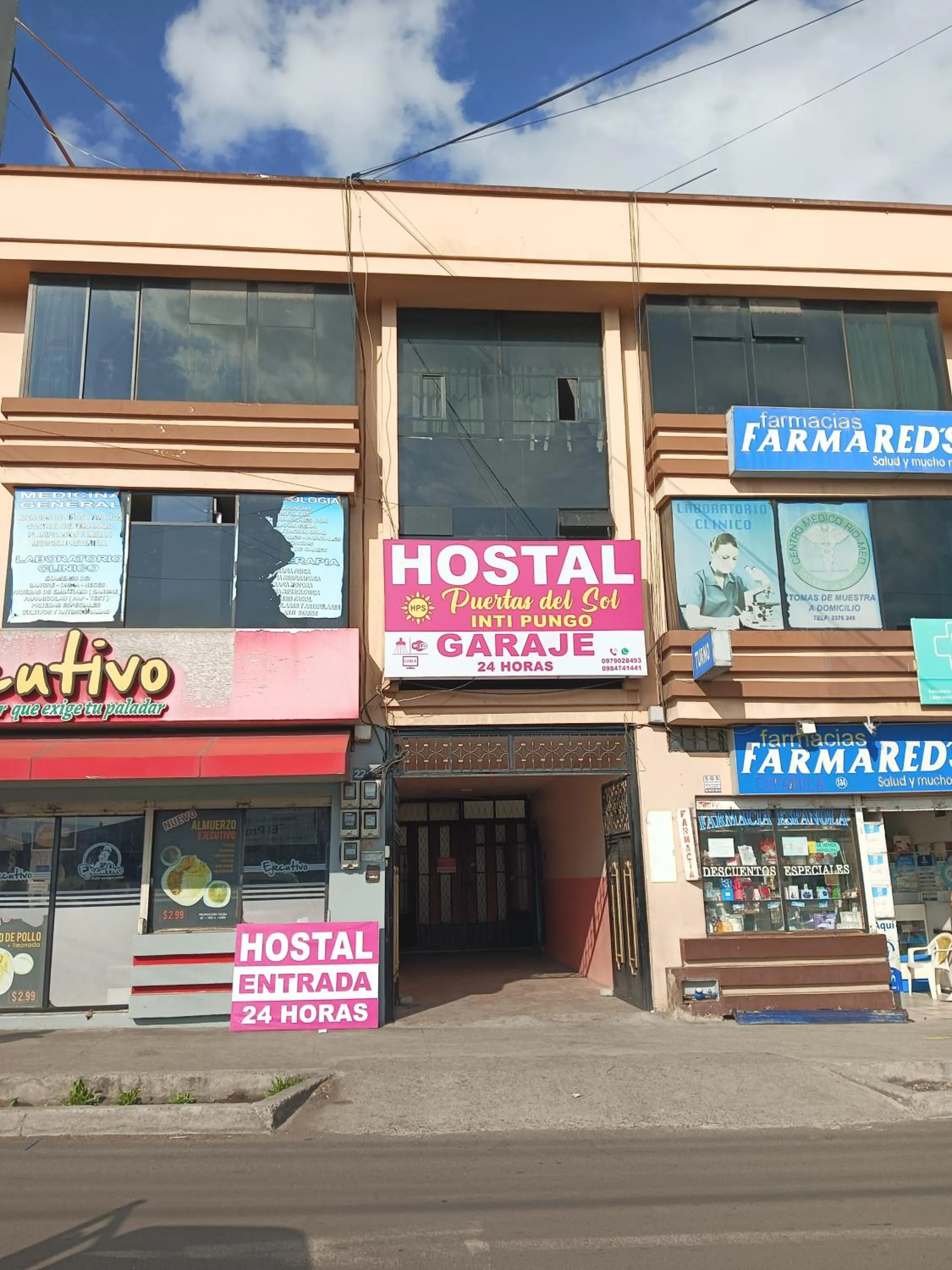 Property building in Hostal Puertas Del Sol