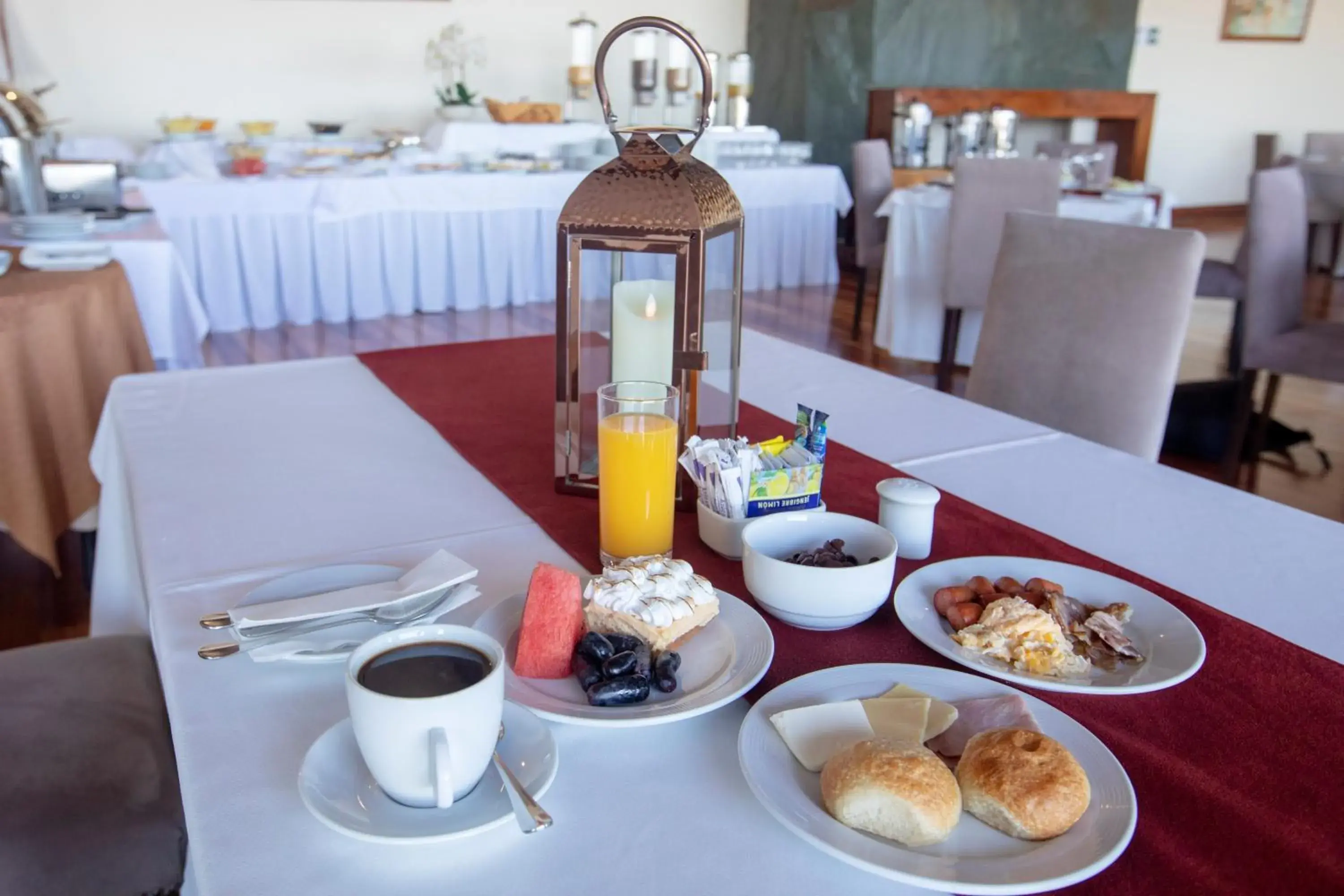 Restaurant/places to eat in Gran Hotel Vicente Costanera Restaurant/places to eat in Gran Hotel Vicente Costanera