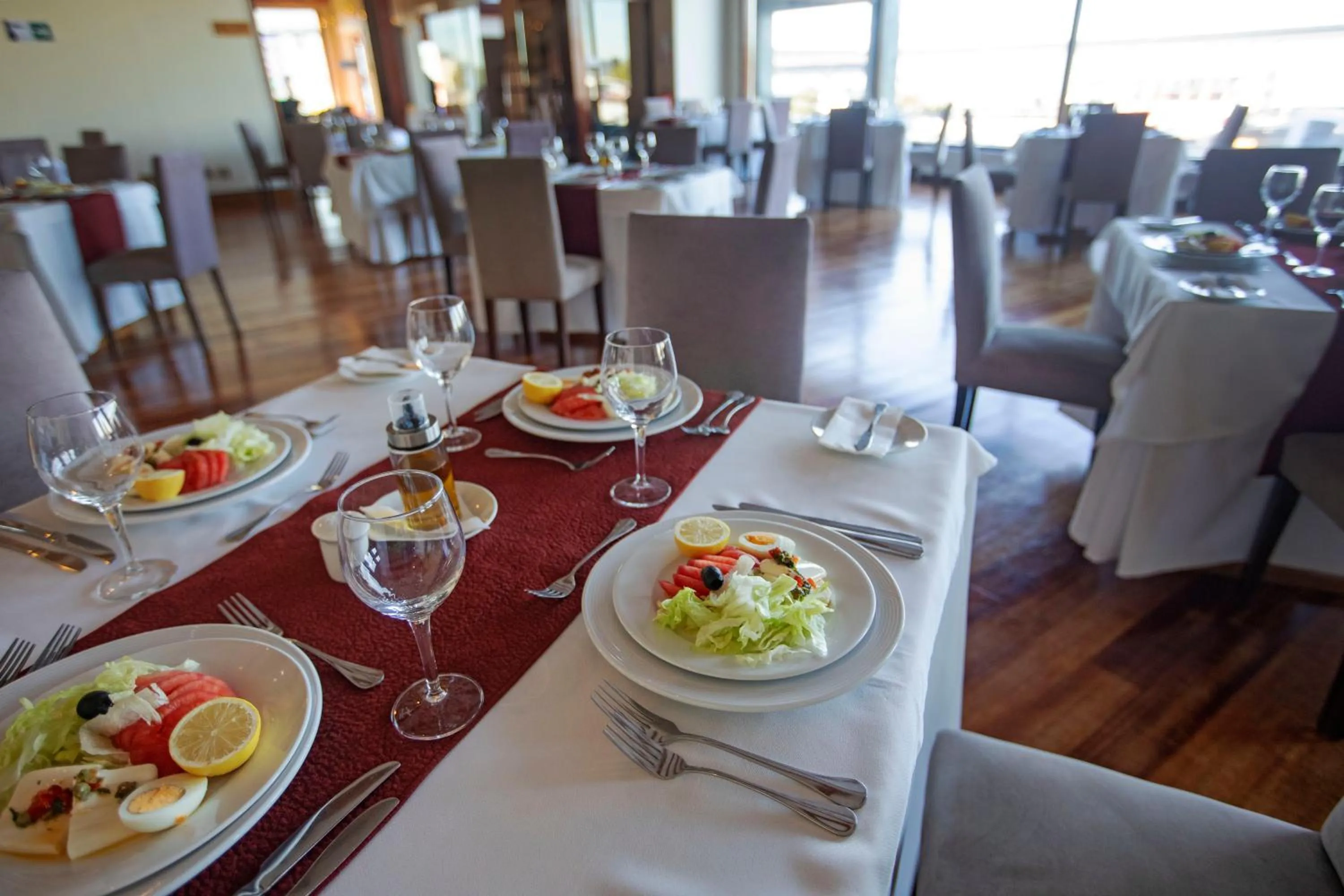 Restaurant/places to eat in Gran Hotel Vicente Costanera