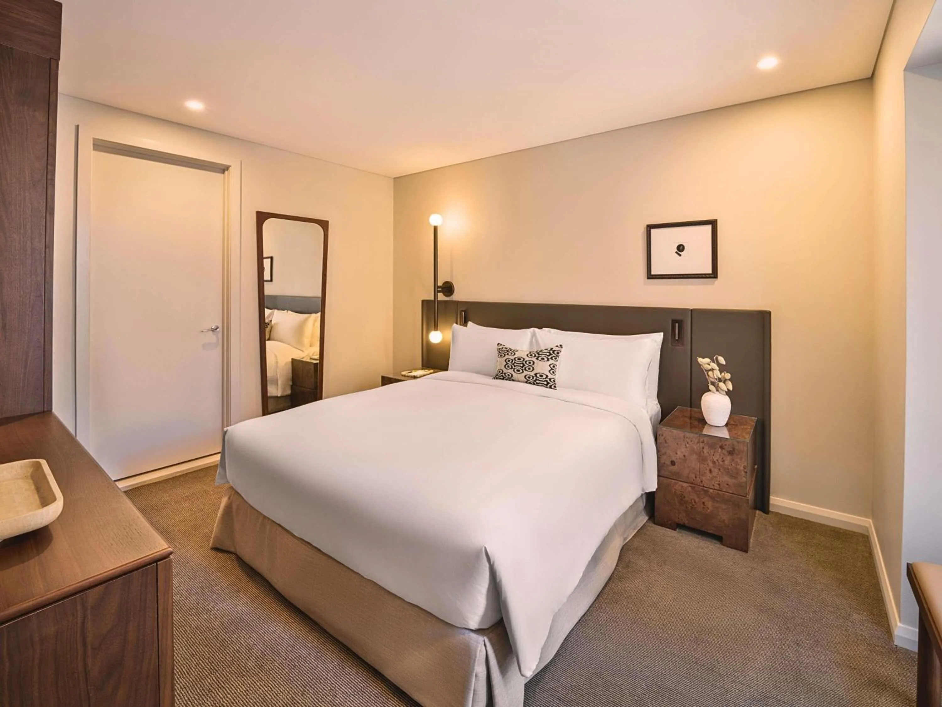 Bedroom, Bed in Sofitel Sydney Wentworth