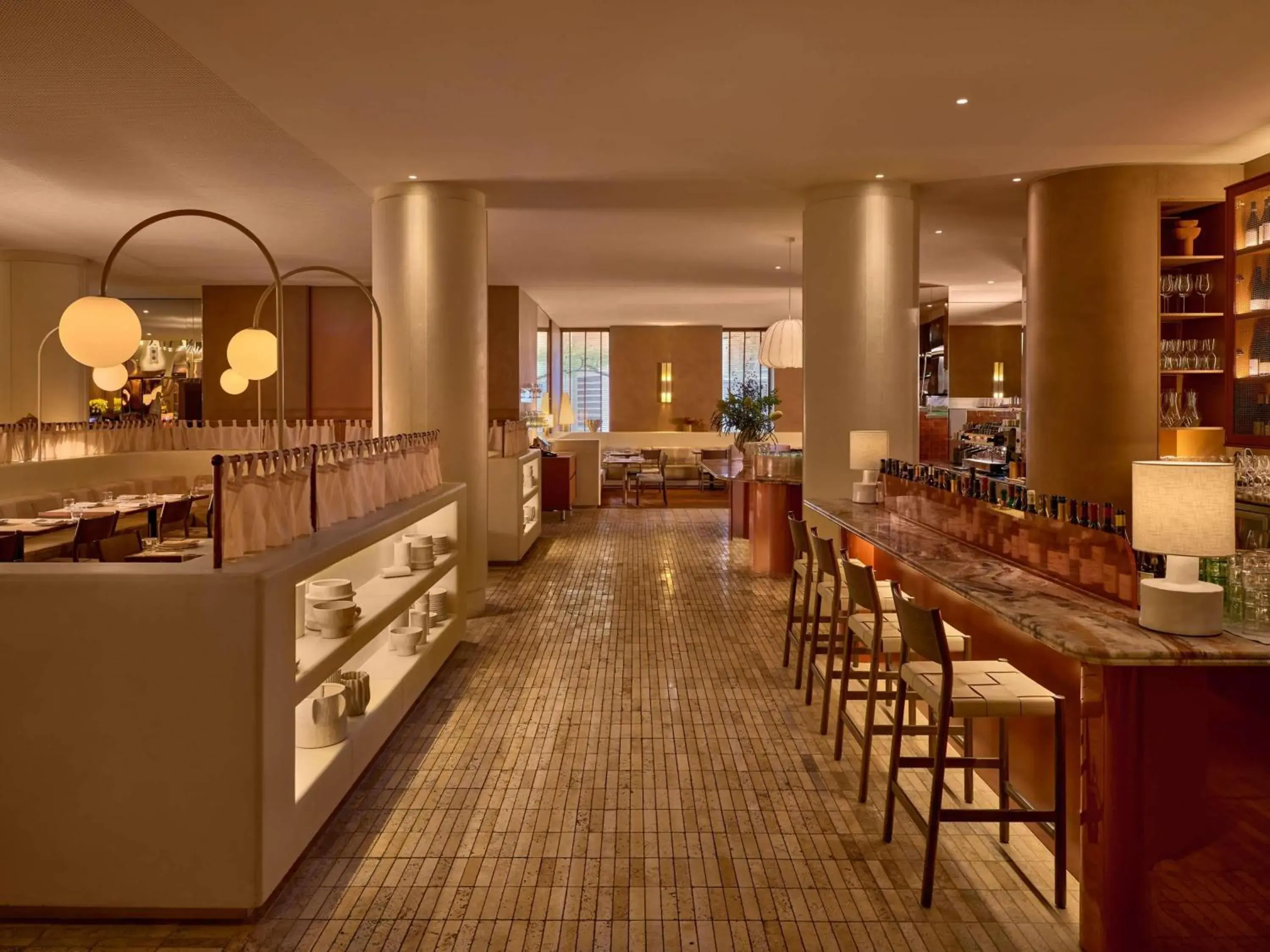 Restaurant/places to eat in Sofitel Sydney Wentworth Restaurant/places to eat in Sofitel Sydney Wentworth