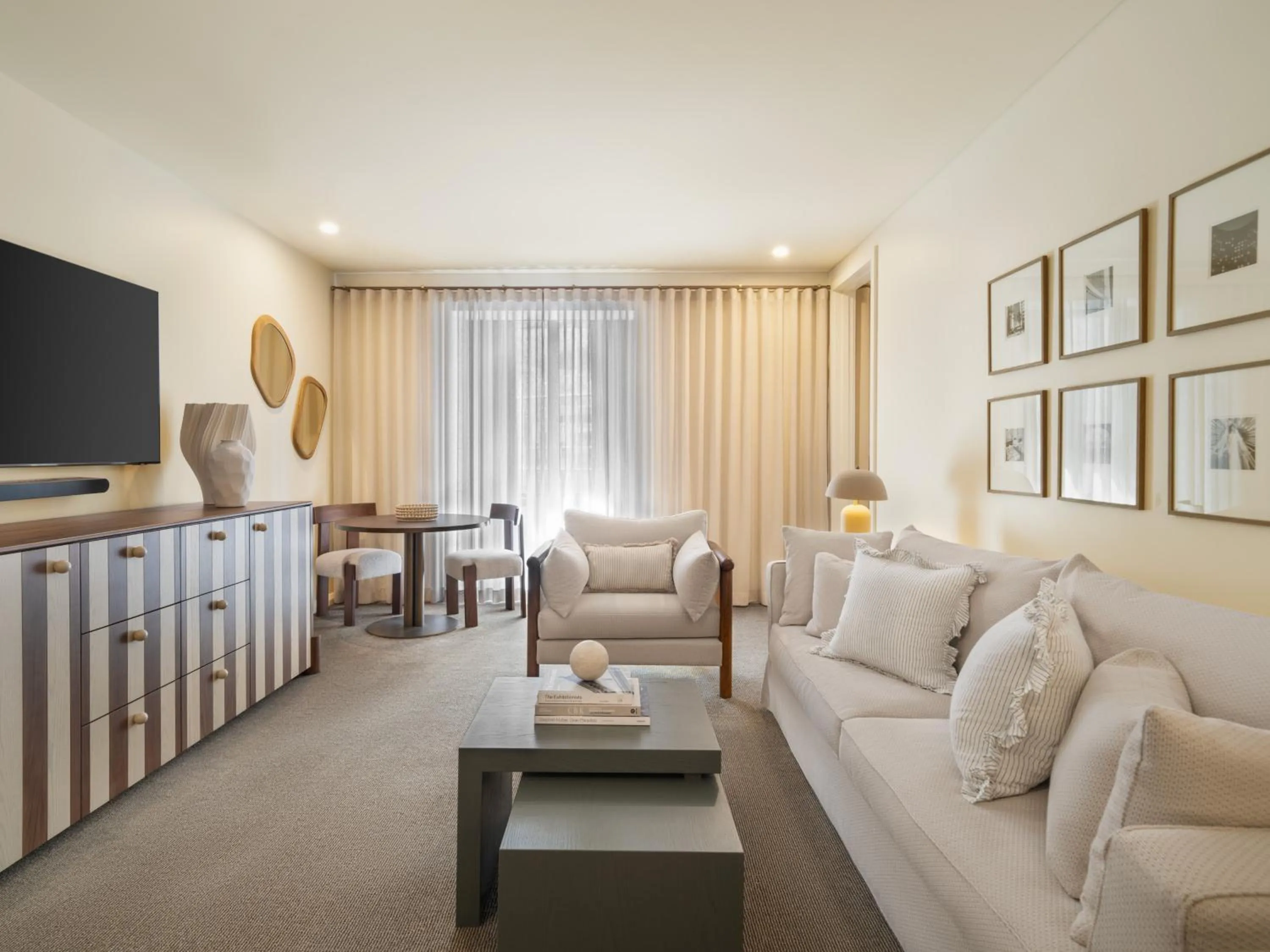 Living room in Sofitel Sydney Wentworth