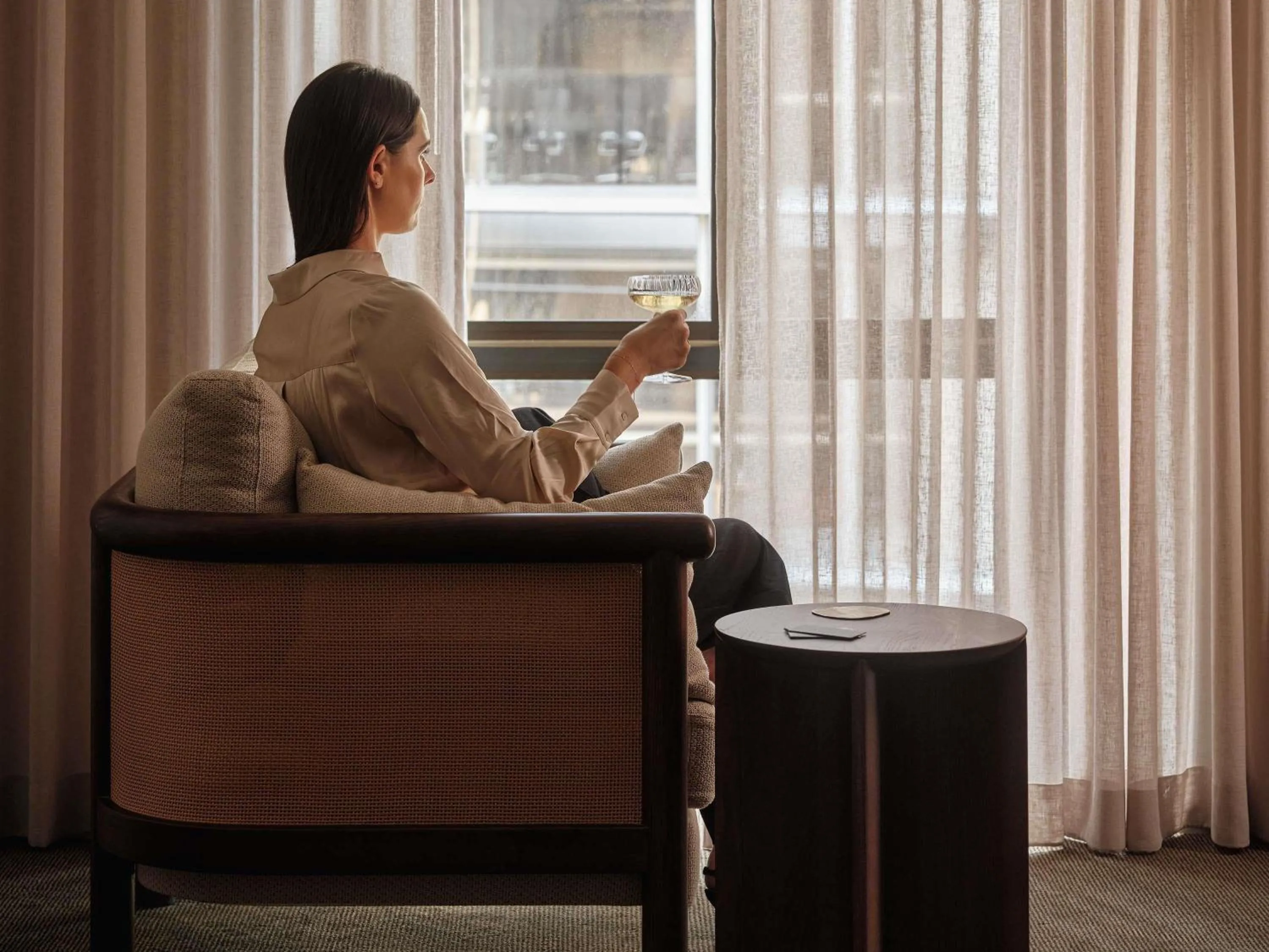 Photo of the whole room in Sofitel Sydney Wentworth