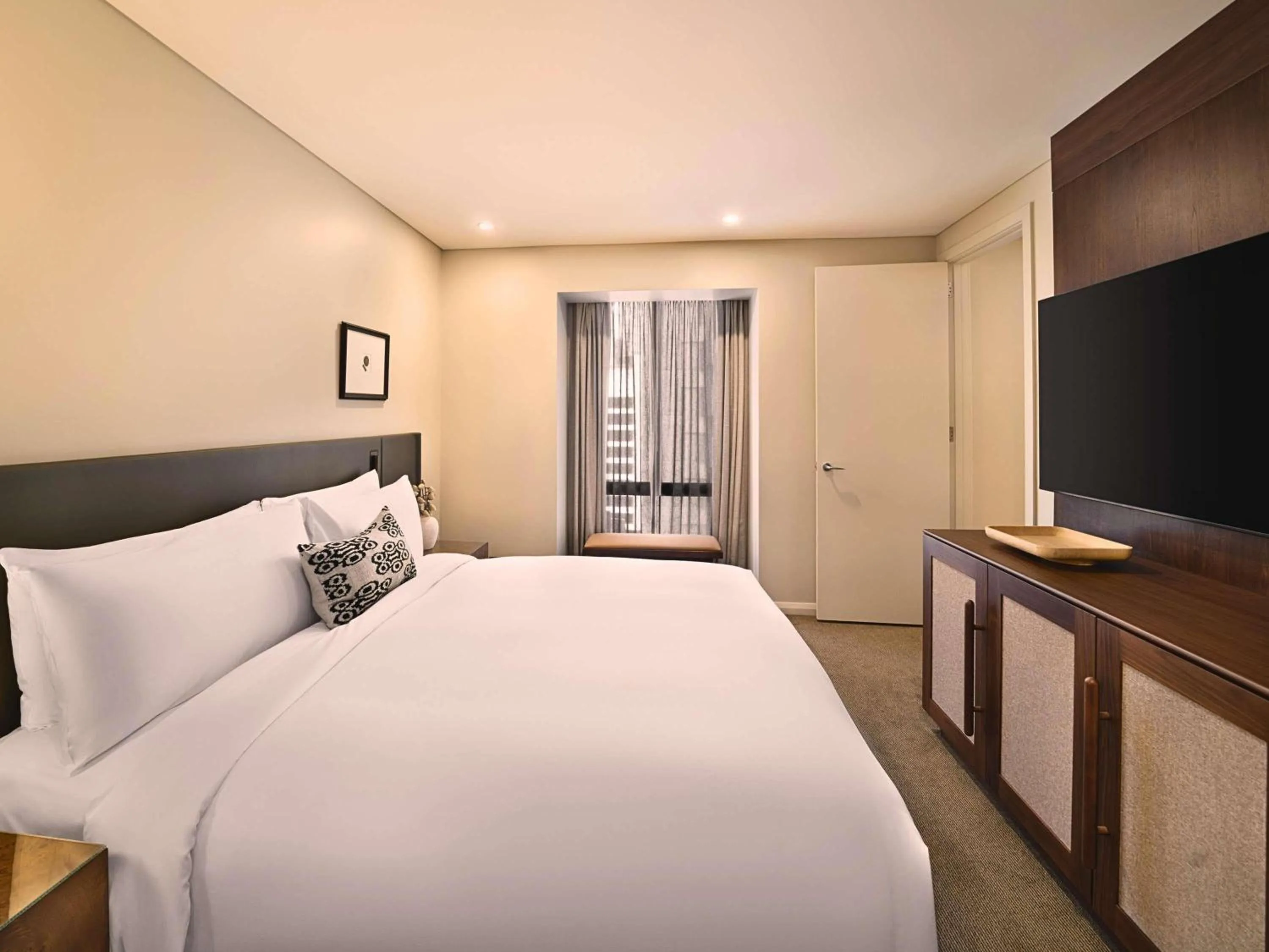 Bedroom, Bed in Sofitel Sydney Wentworth