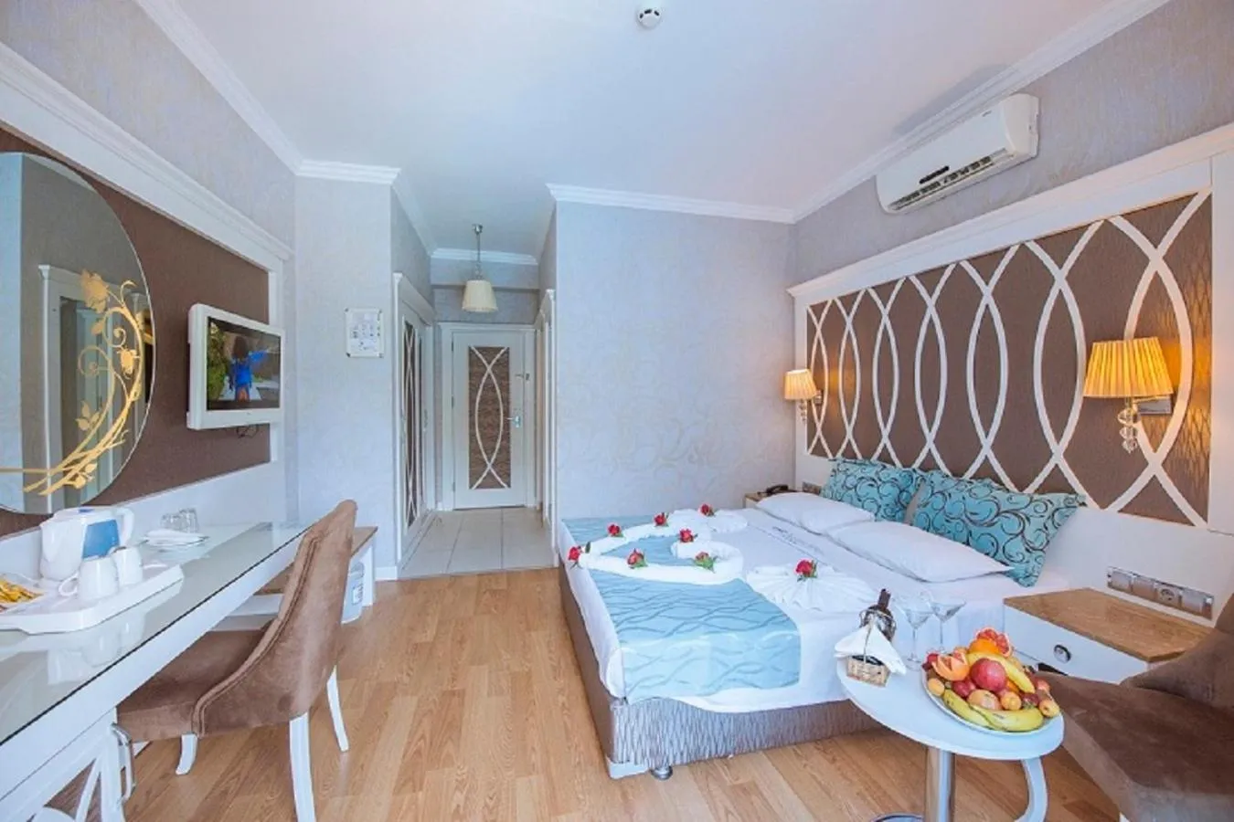 Coffee/tea facilities, Bed in Ocean Blue High Class Hotel & SPA