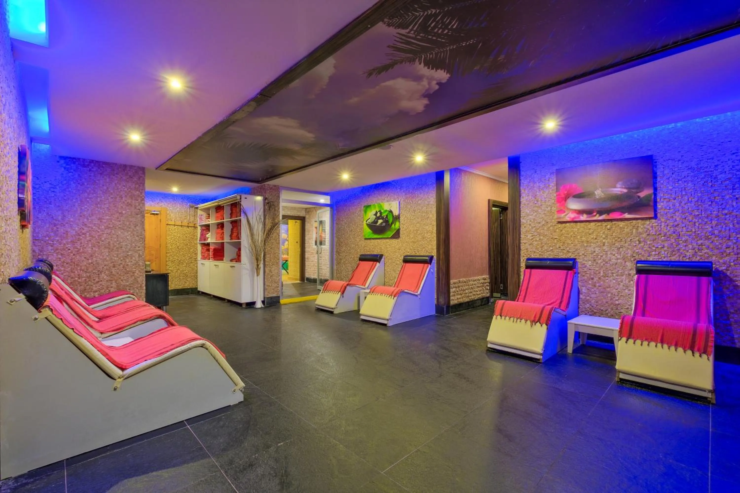Spa and wellness centre/facilities in Ocean Blue High Class Hotel & SPA