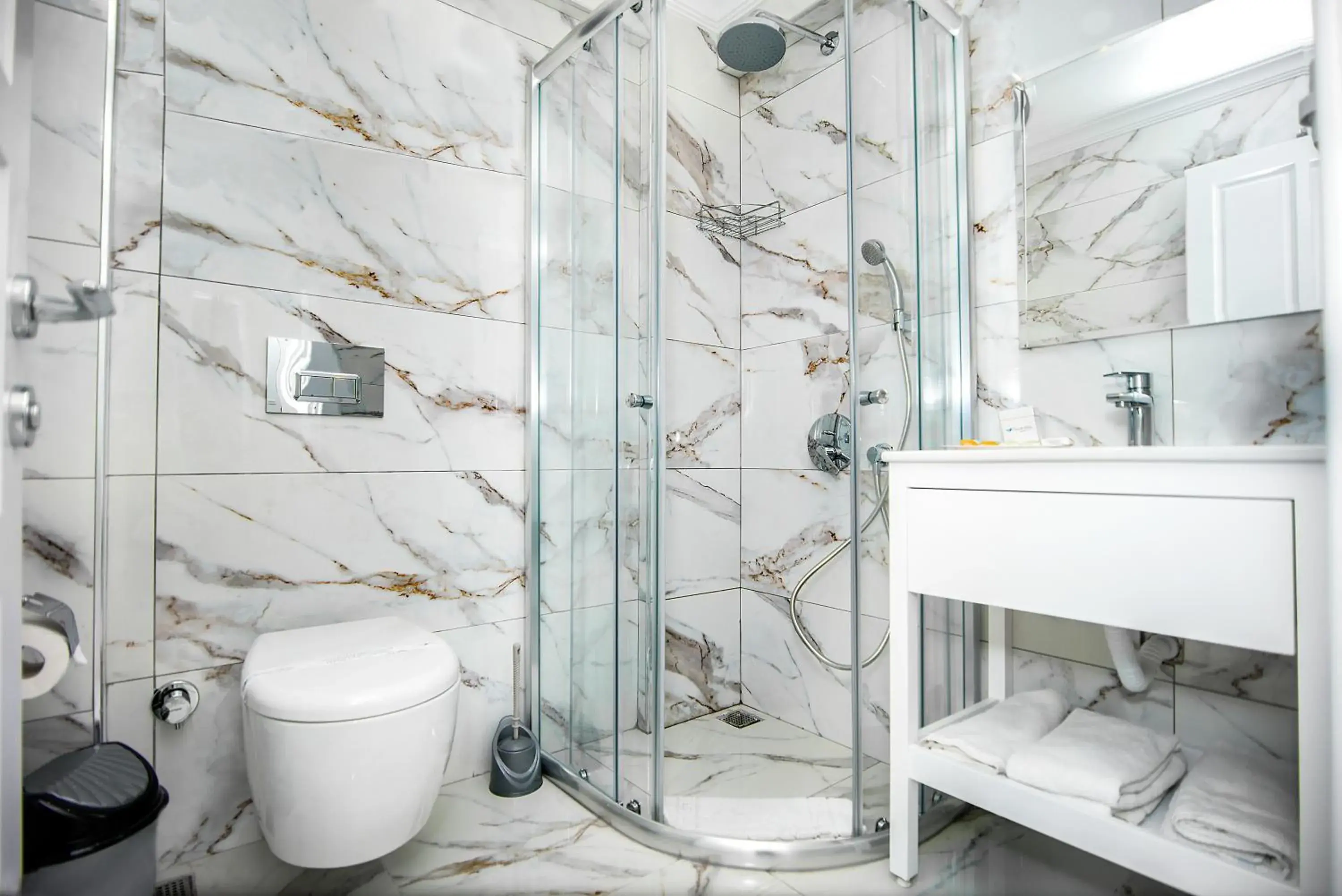 Bathroom in Ocean Blue High Class Hotel & SPA Bathroom in Ocean Blue High Class Hotel & SPA