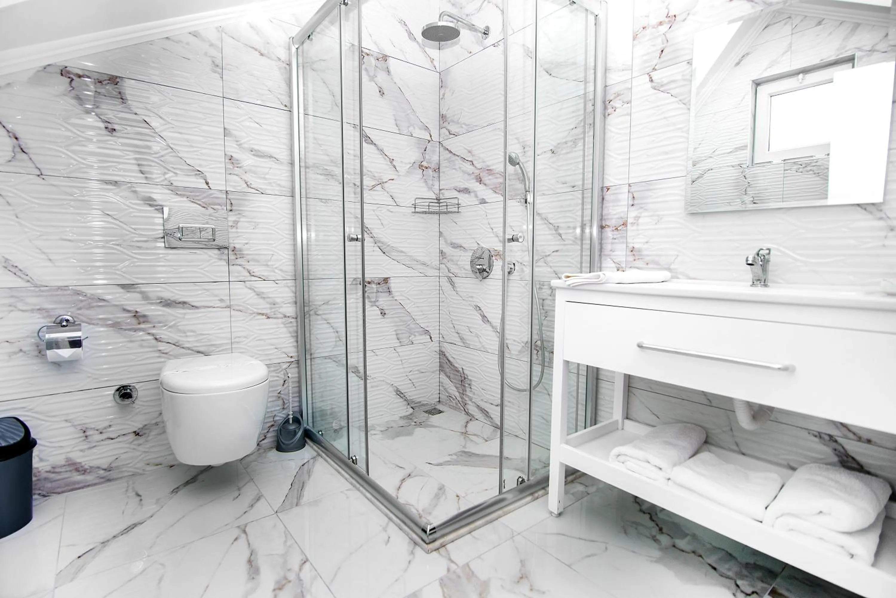 Shower in Ocean Blue High Class Hotel & SPA