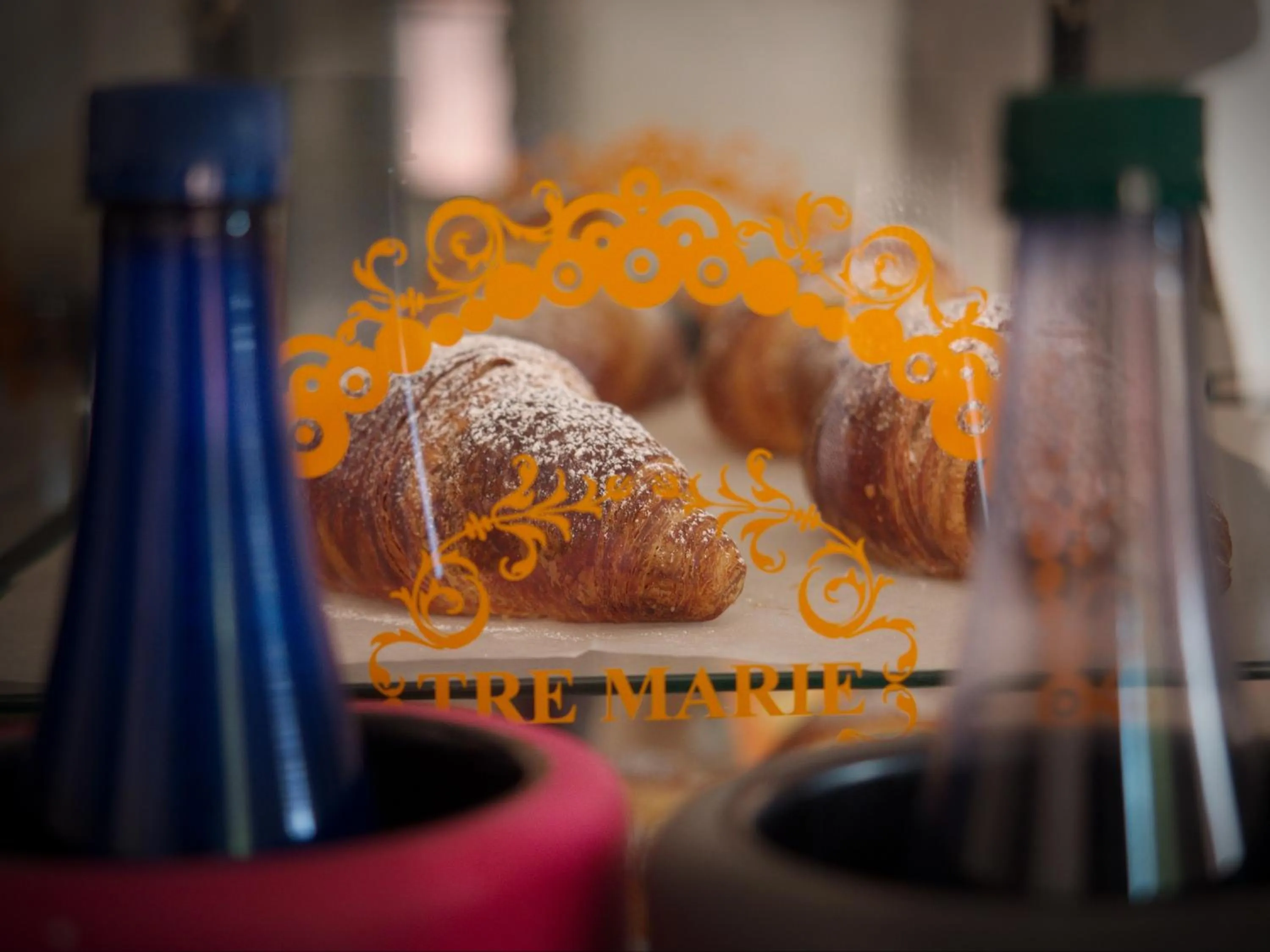 Breakfast in Hotel Versailles