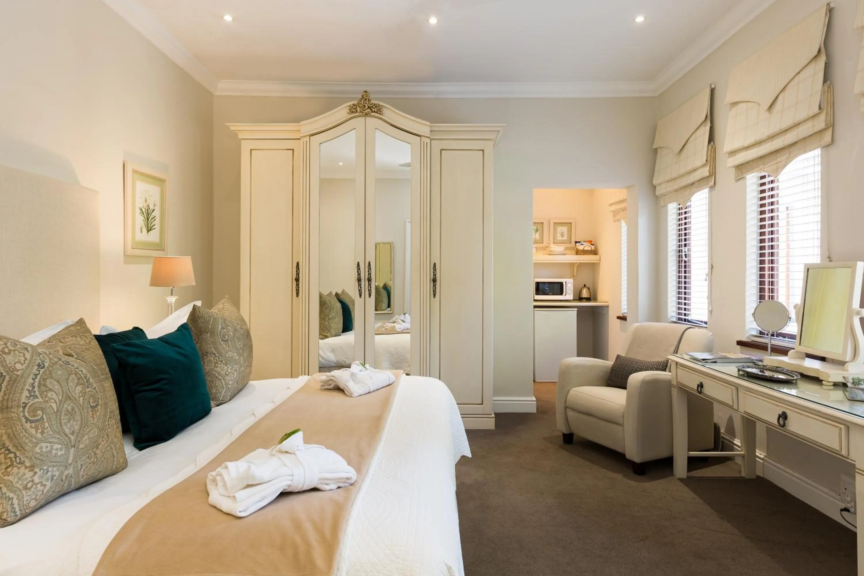 Bed in Fernwood Manor Boutique Guest House