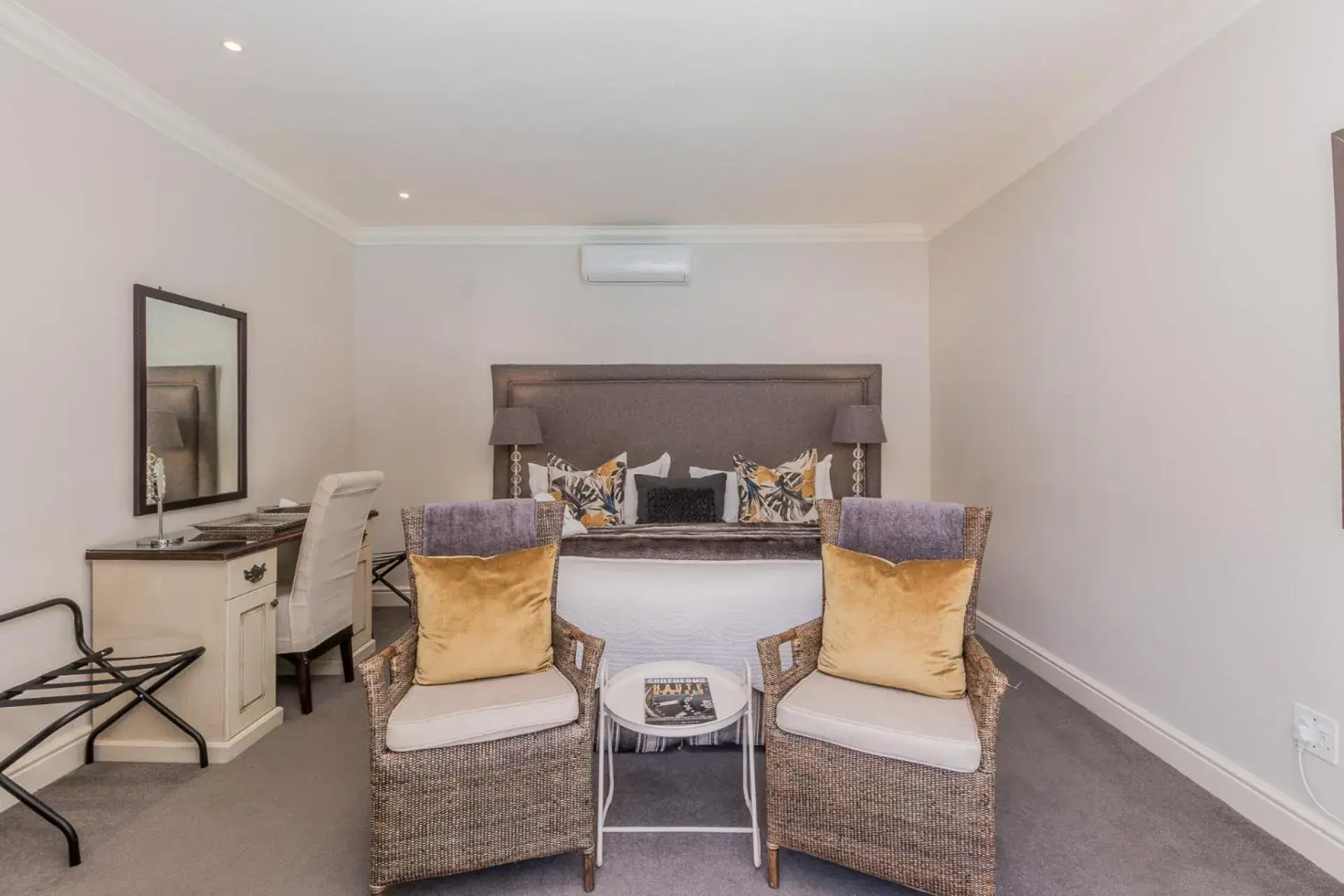 Photo of the whole room in Fernwood Manor Boutique Guest House Photo of the whole room in Fernwood Manor Boutique Guest House