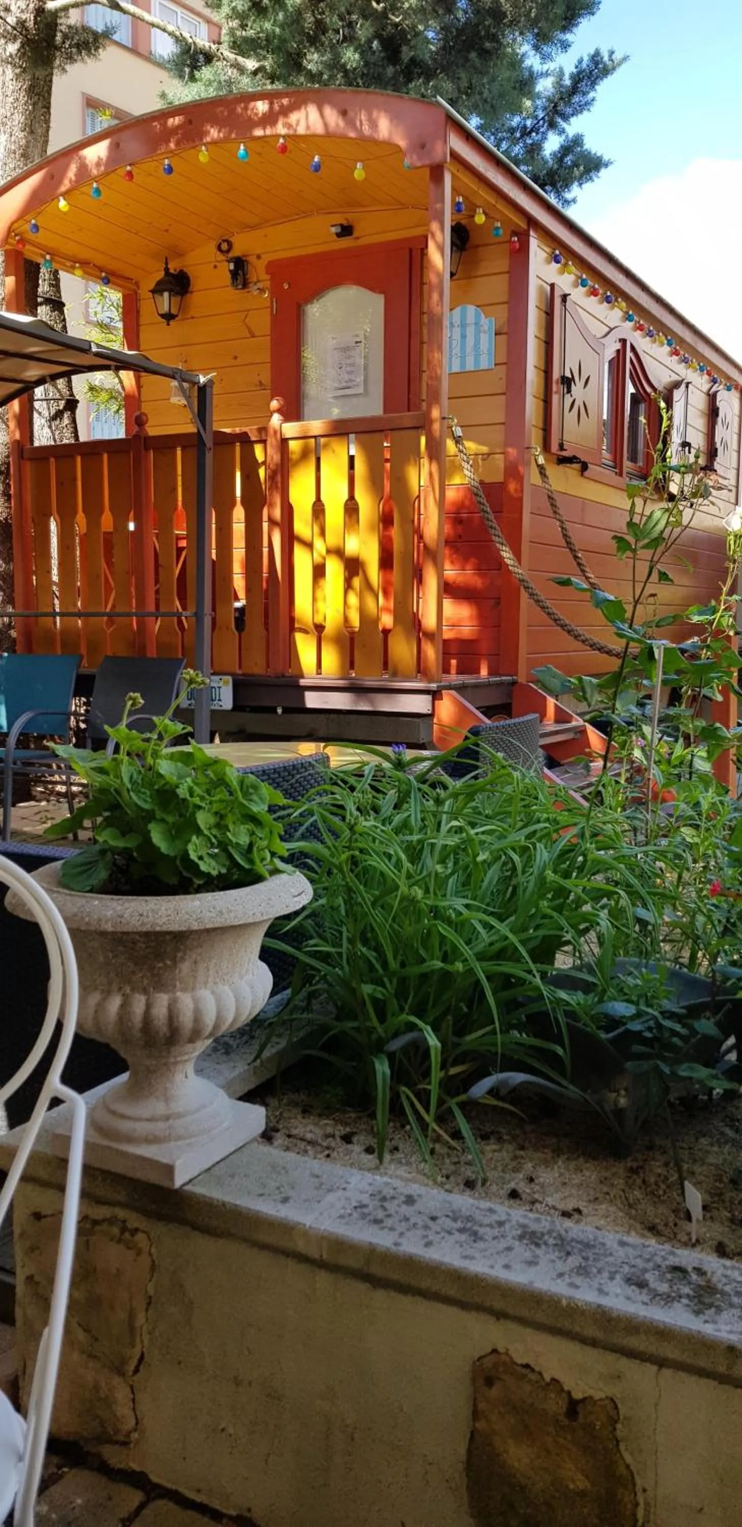 Bedroom in Maison d'Hôtes et Roulotte" Le 6 Bis"