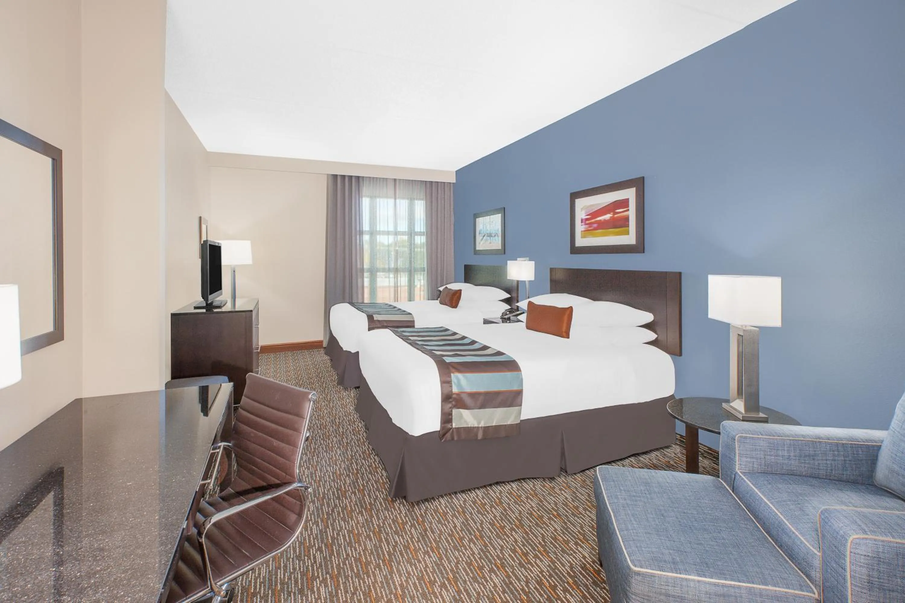 Photo of the whole room, Bed in Wingate by Wyndham Sylvania-Toledo