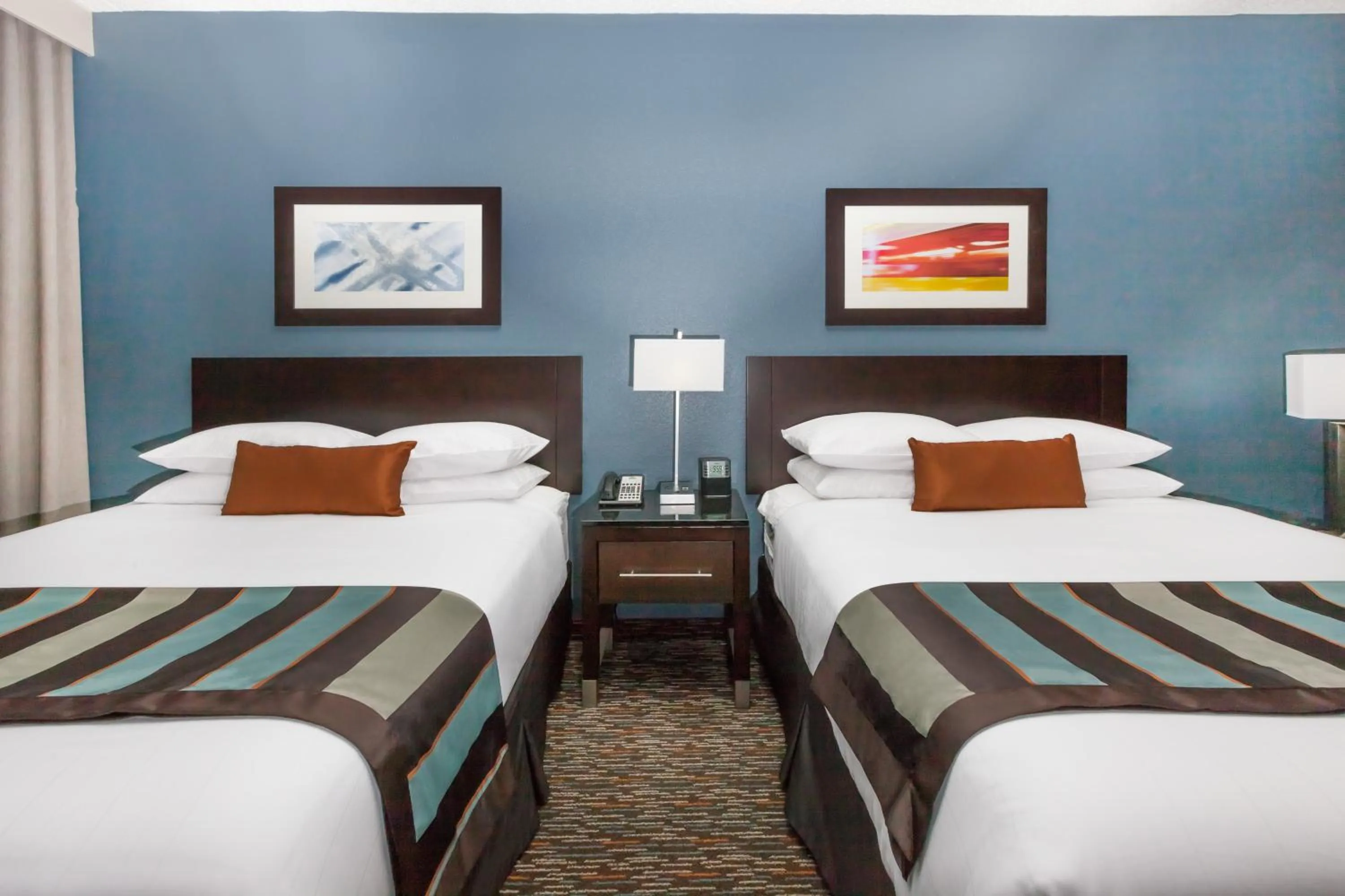 Bedroom, Bed in Wingate by Wyndham Sylvania-Toledo