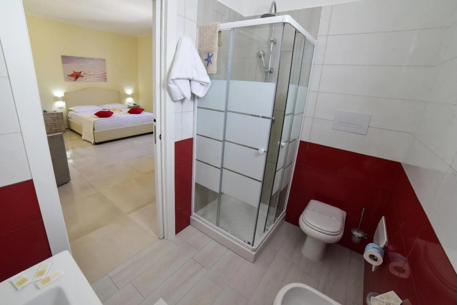 Bathroom, Bed in B&B Stella Salento Karin