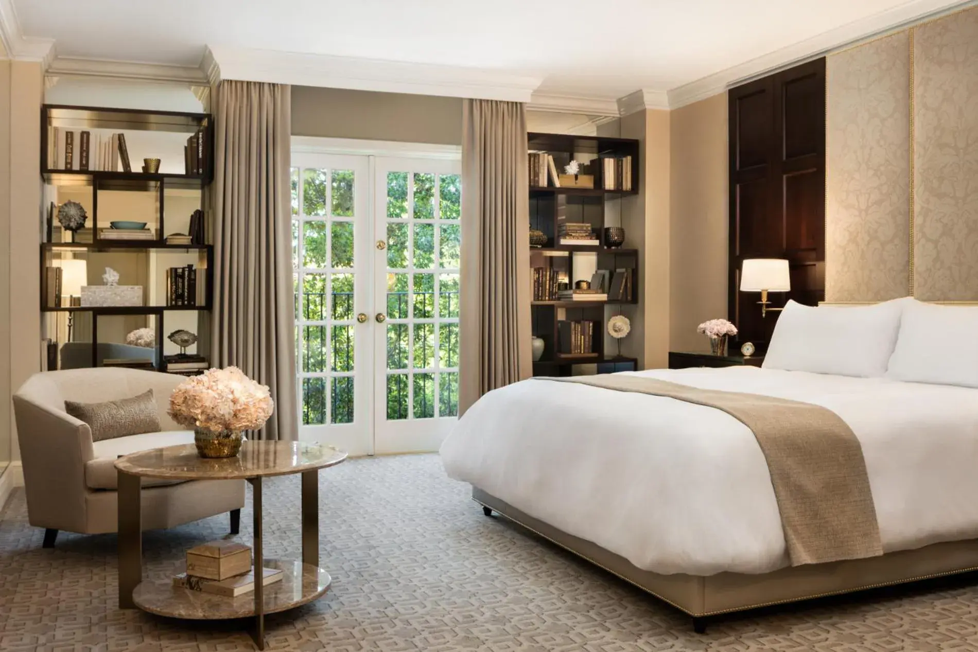 Photo of the whole room, Bed in Rosewood Mansion on Turtle Creek Photo of the whole room, Bed in Rosewood Mansion on Turtle Creek