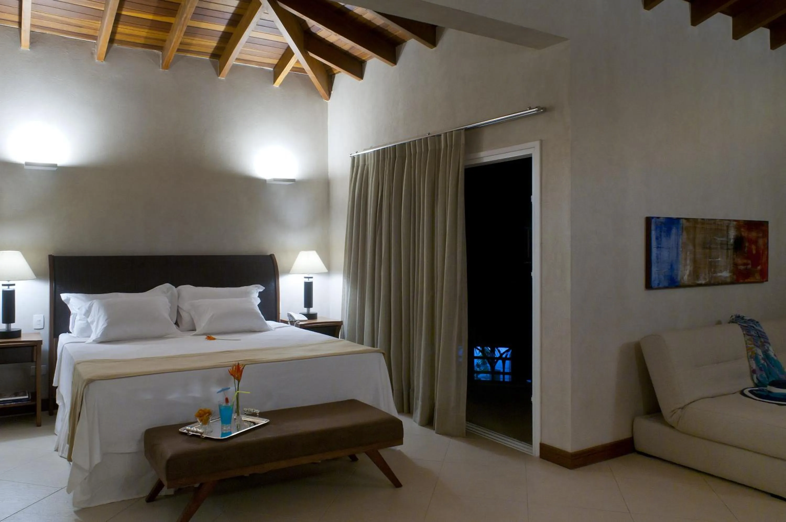 Photo of the whole room, Bed in Abayomi Hotel