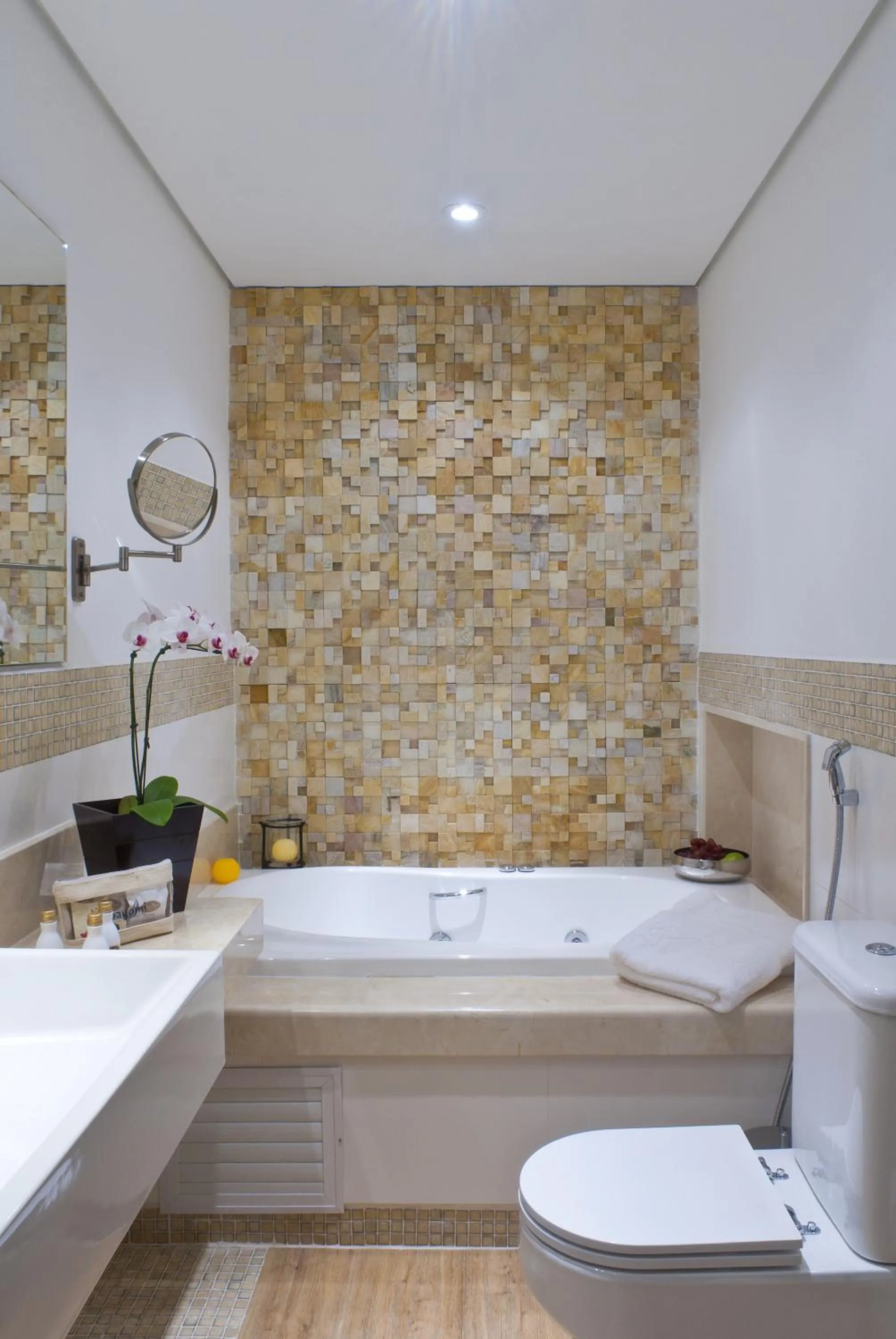 Bathroom in Abayomi Hotel